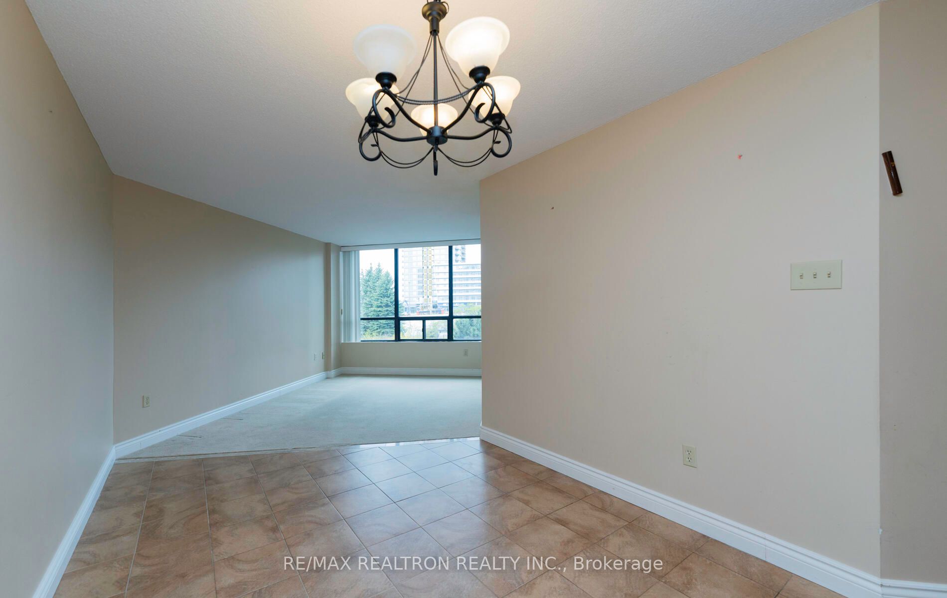 7440 Bathurst Street, #301
