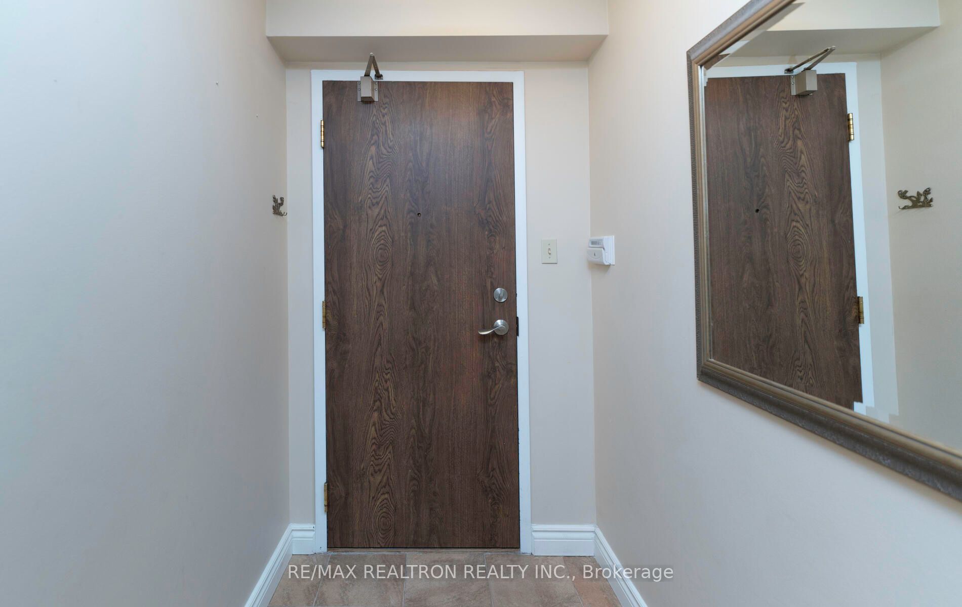 7440 Bathurst Street, #301