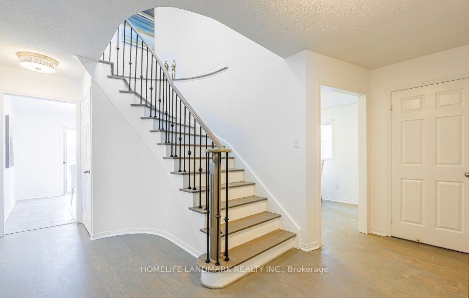 924 College Manor Drive