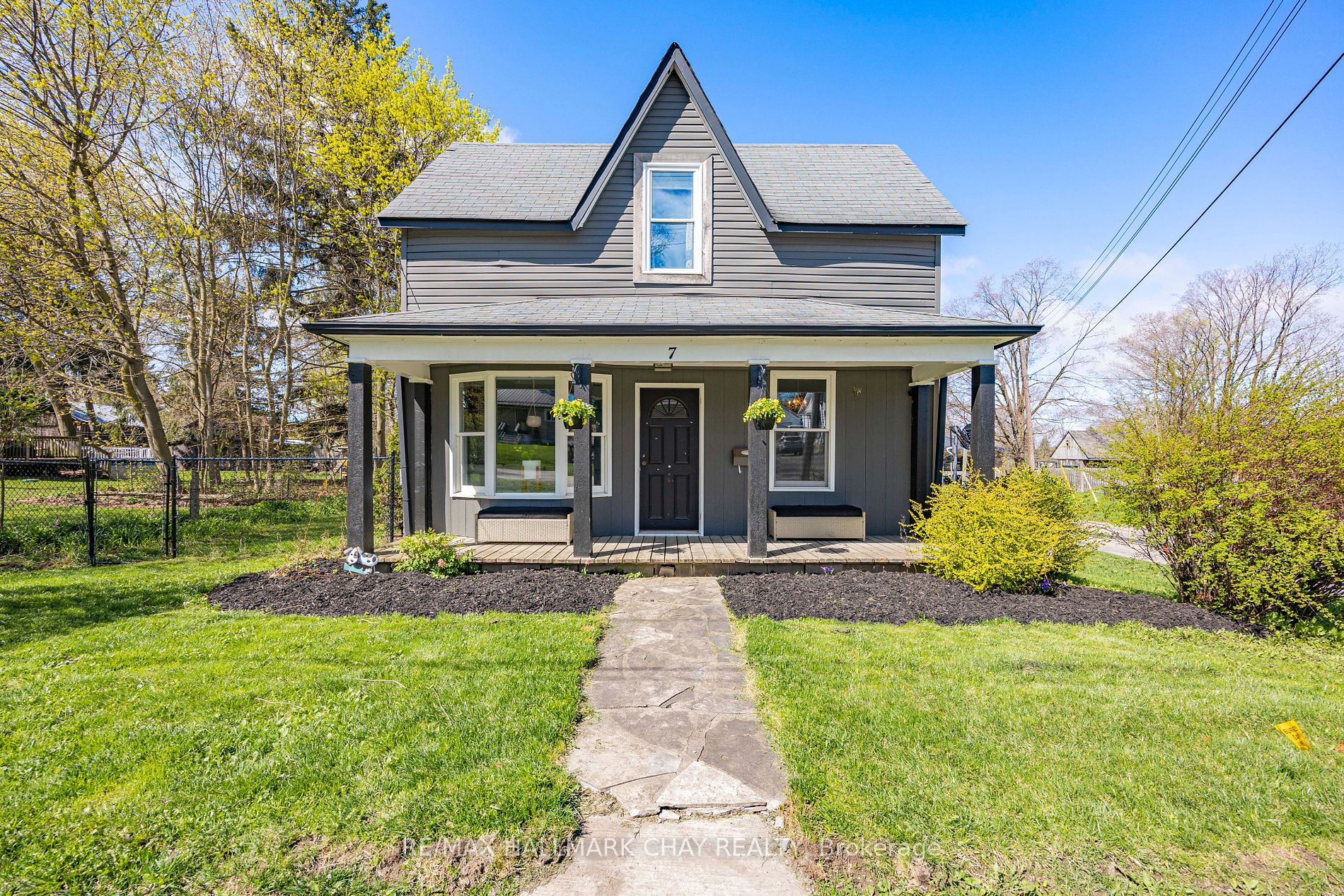 7 Stoddart St