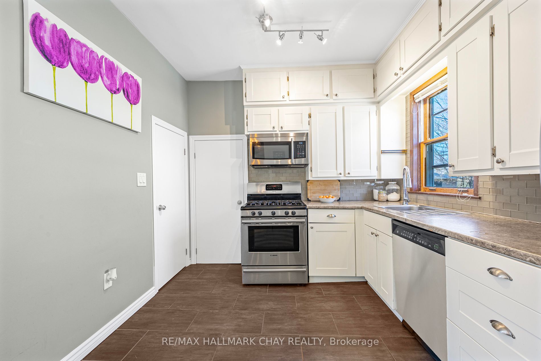 7 Stoddart St