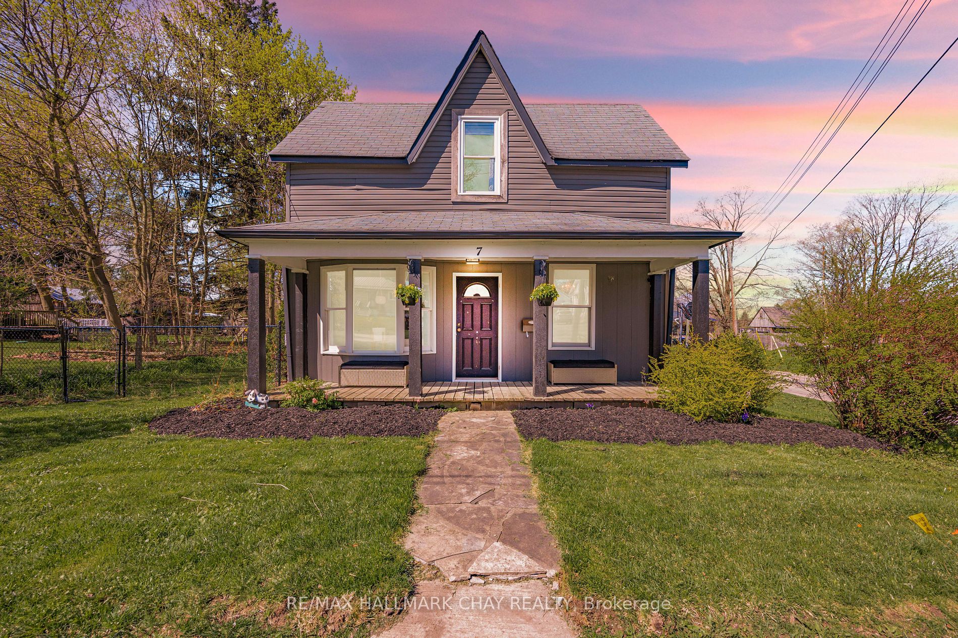 7 Stoddart St