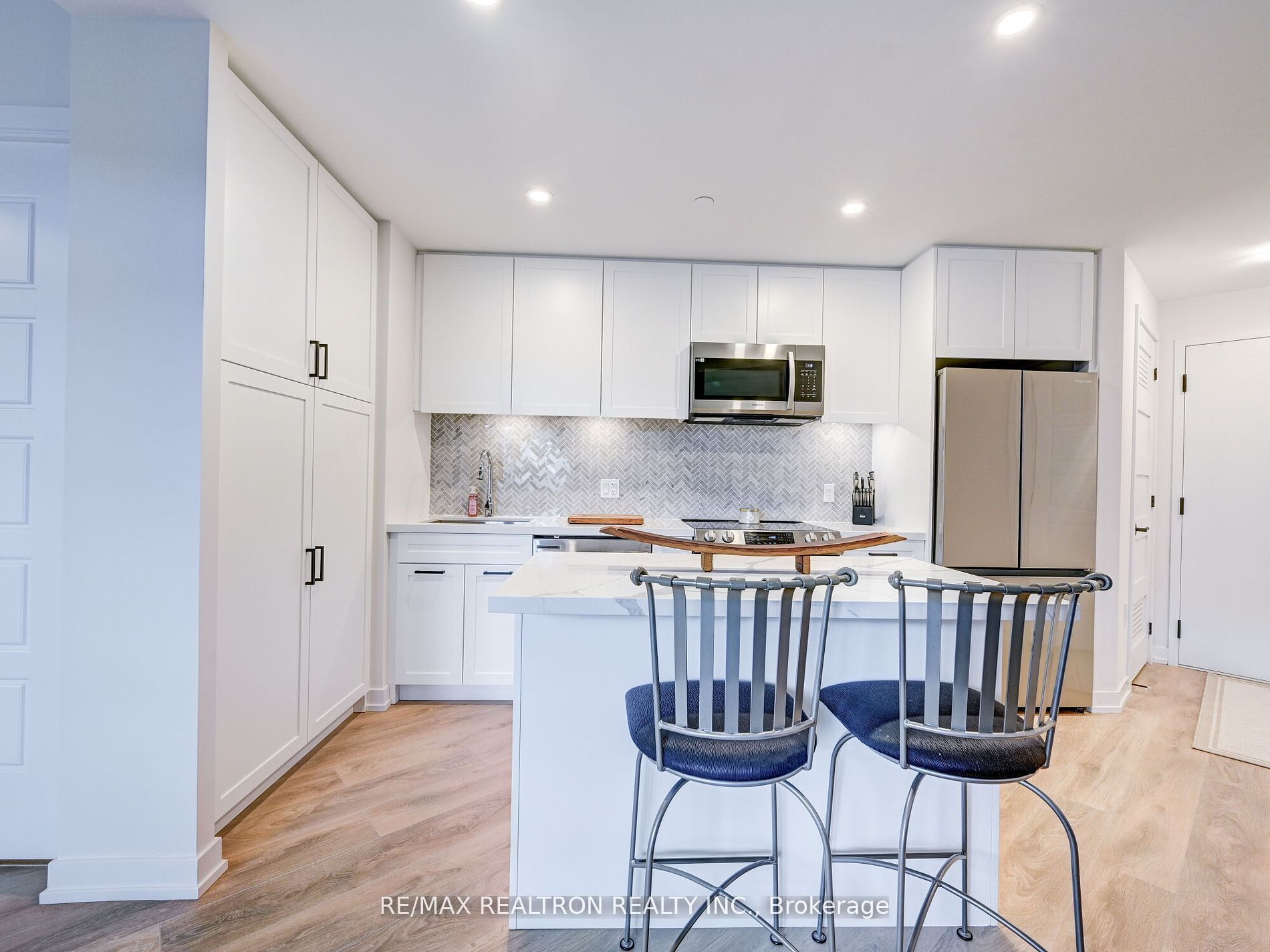 415 Sea Ray Ave, #327