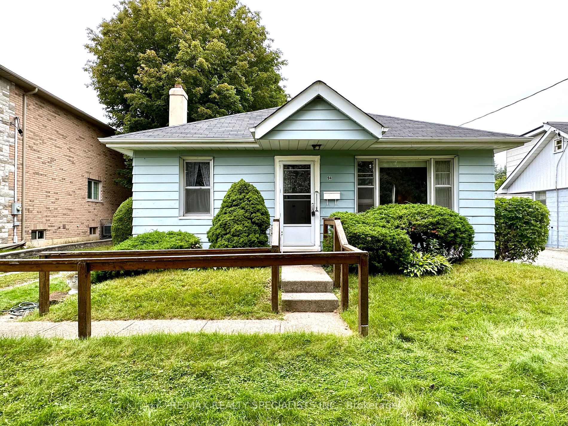 94 Hawman Ave