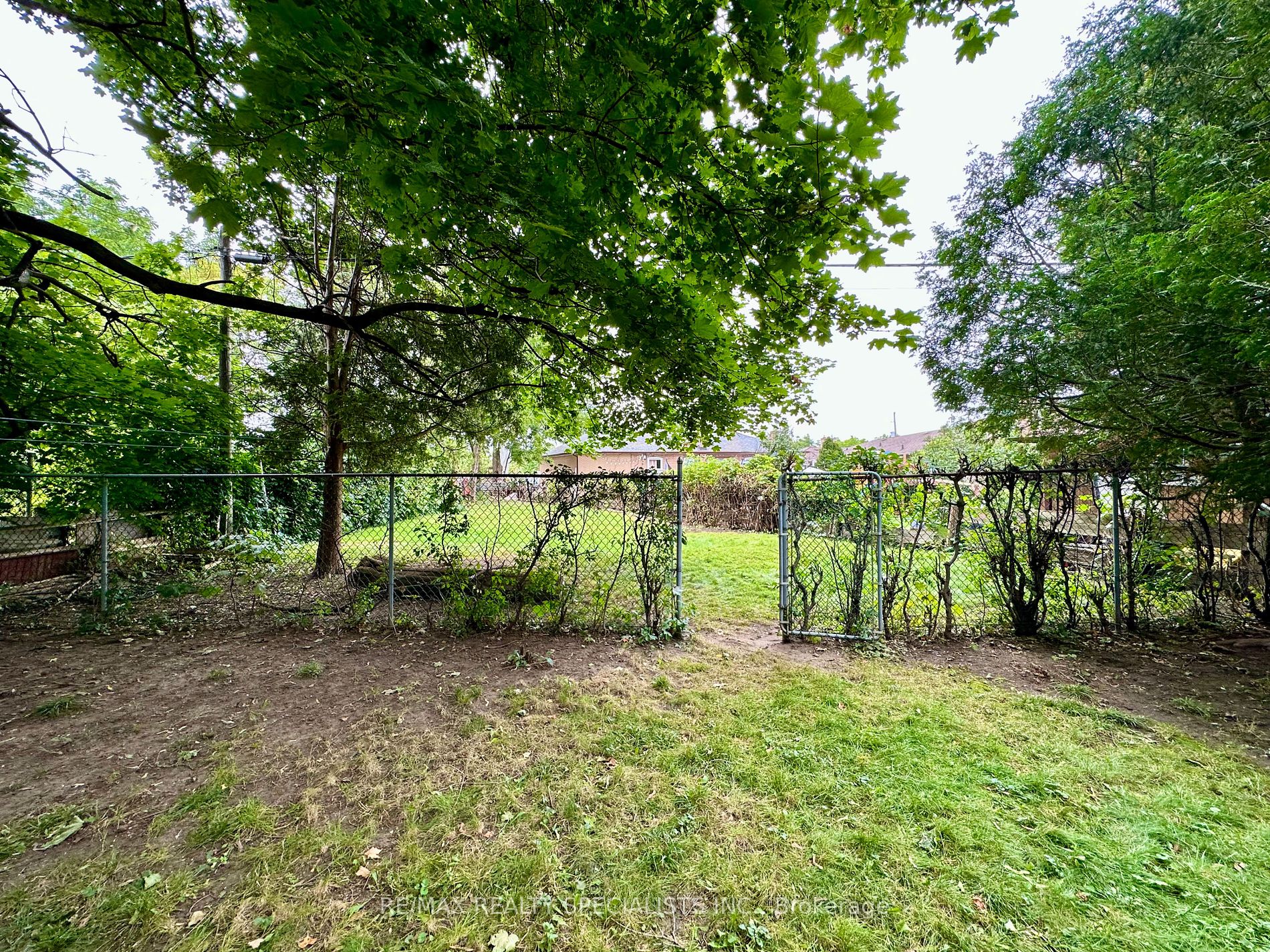 94 Hawman Ave