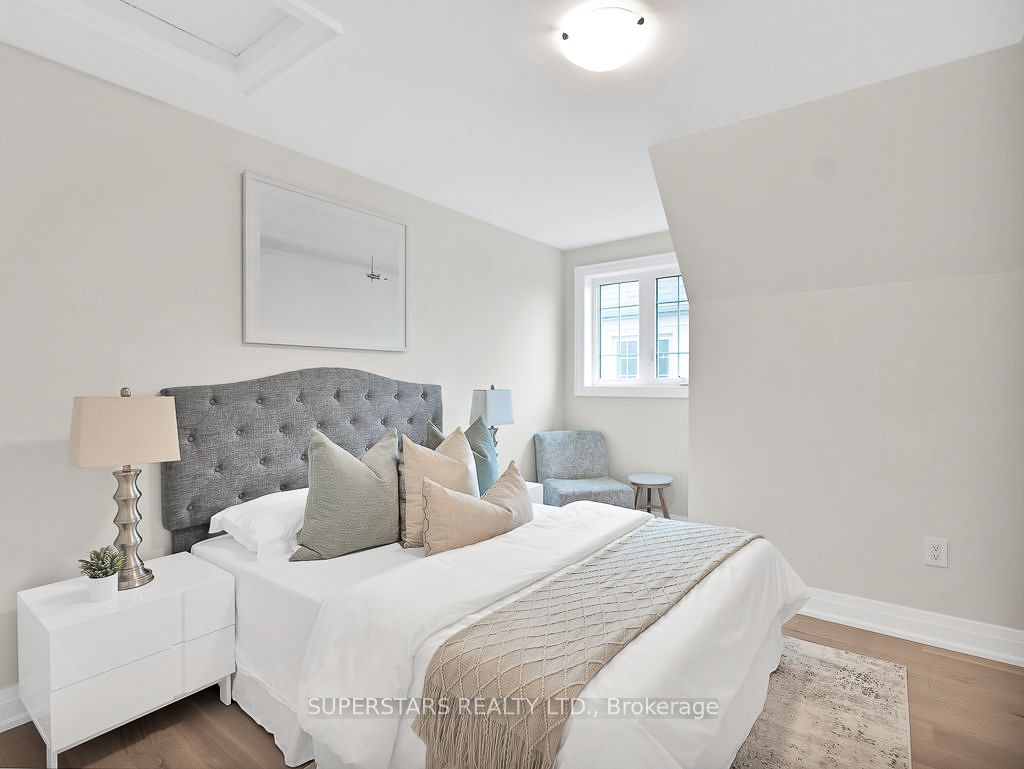 17 Cinquefoil Street