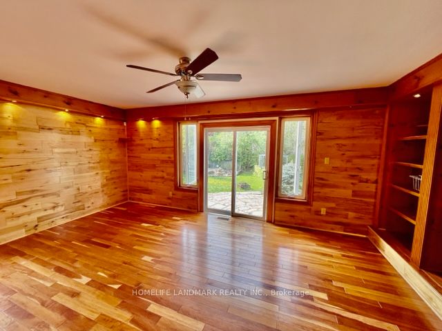 33 Millard Ave E