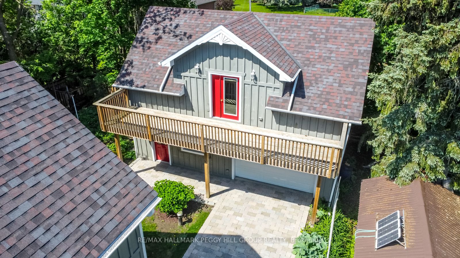 251 Barrie St