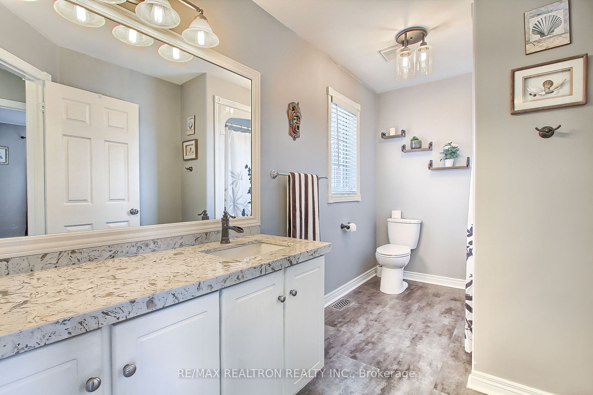 31 Kerfoot Cres