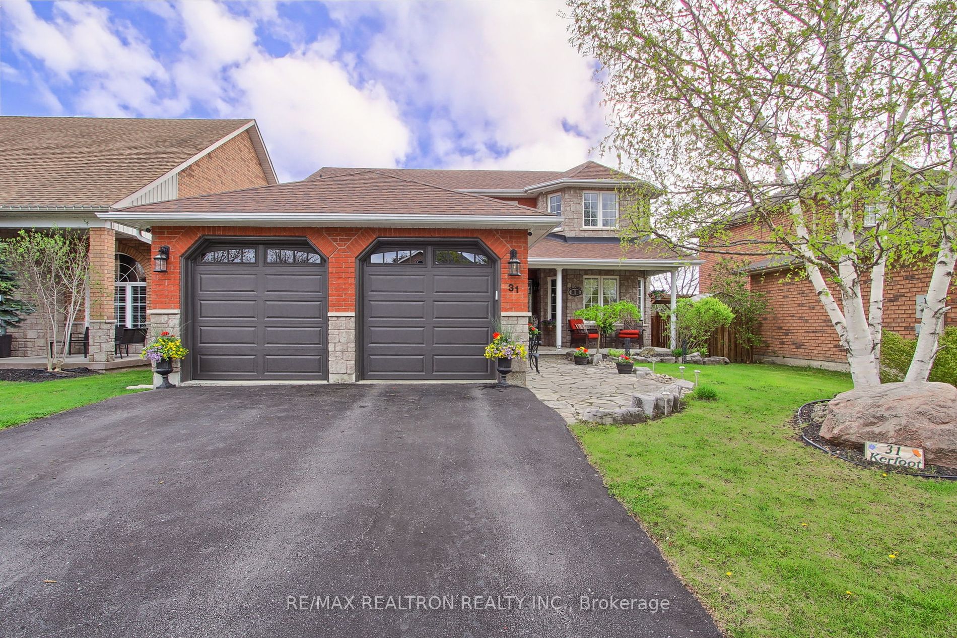 31 Kerfoot Cres