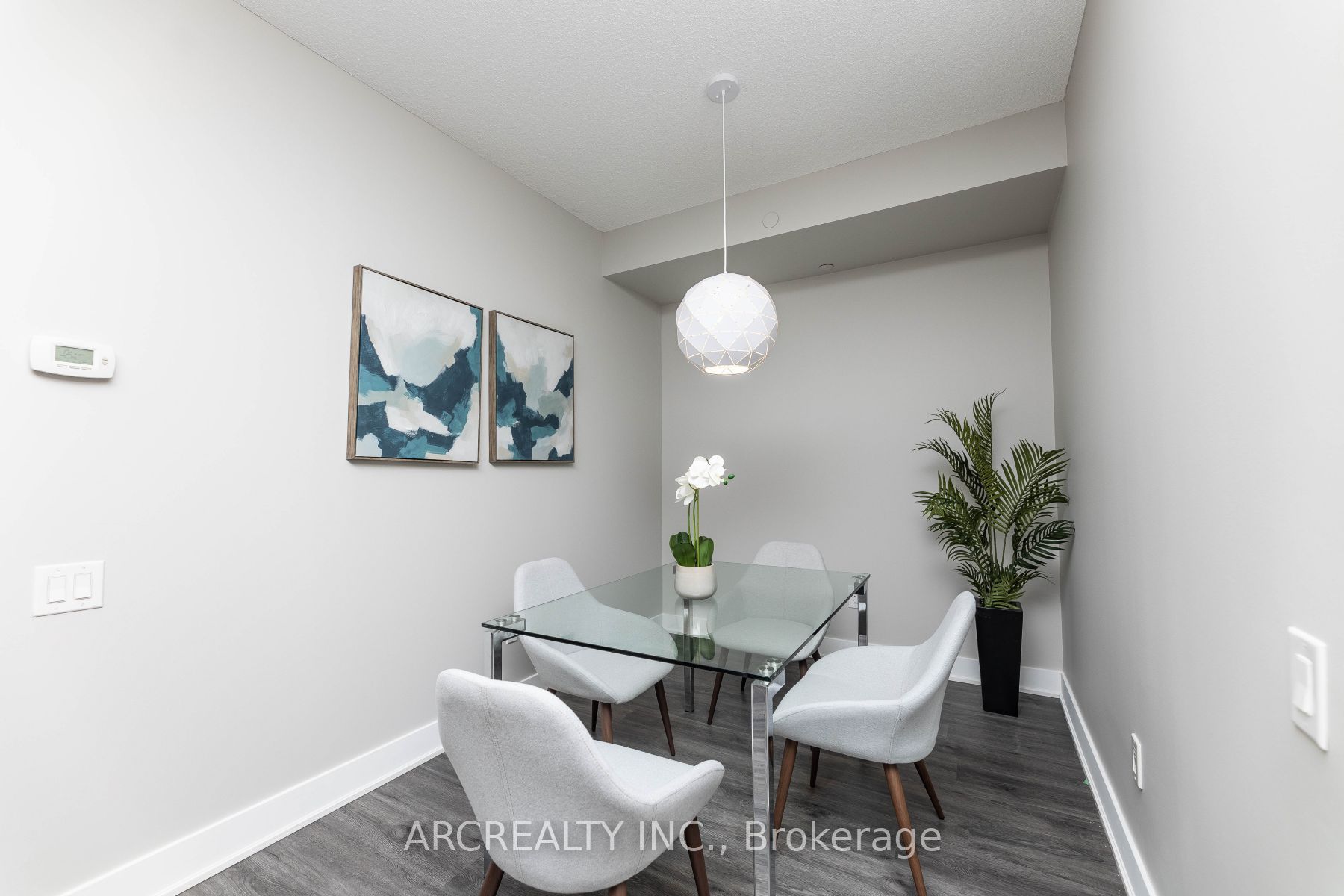 7608 Yonge Street #618