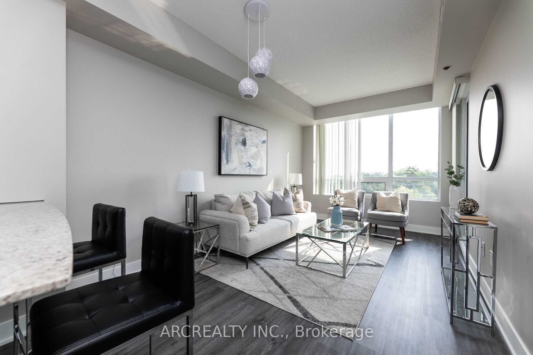 7608 Yonge Street #618