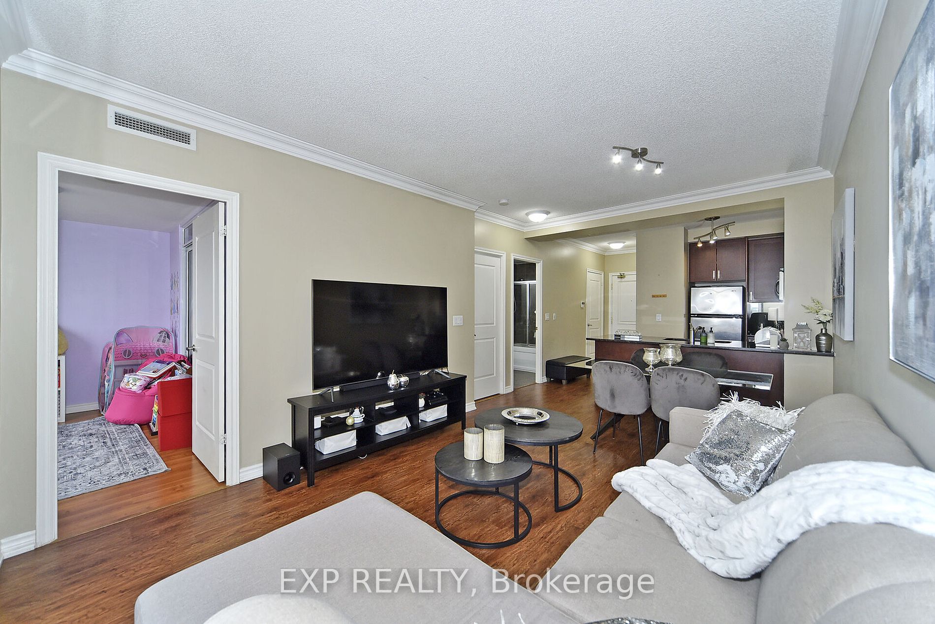 9235 Jane Street, #1404