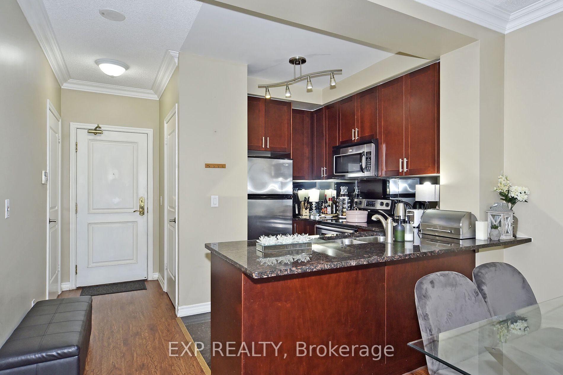 9235 Jane Street, #1404