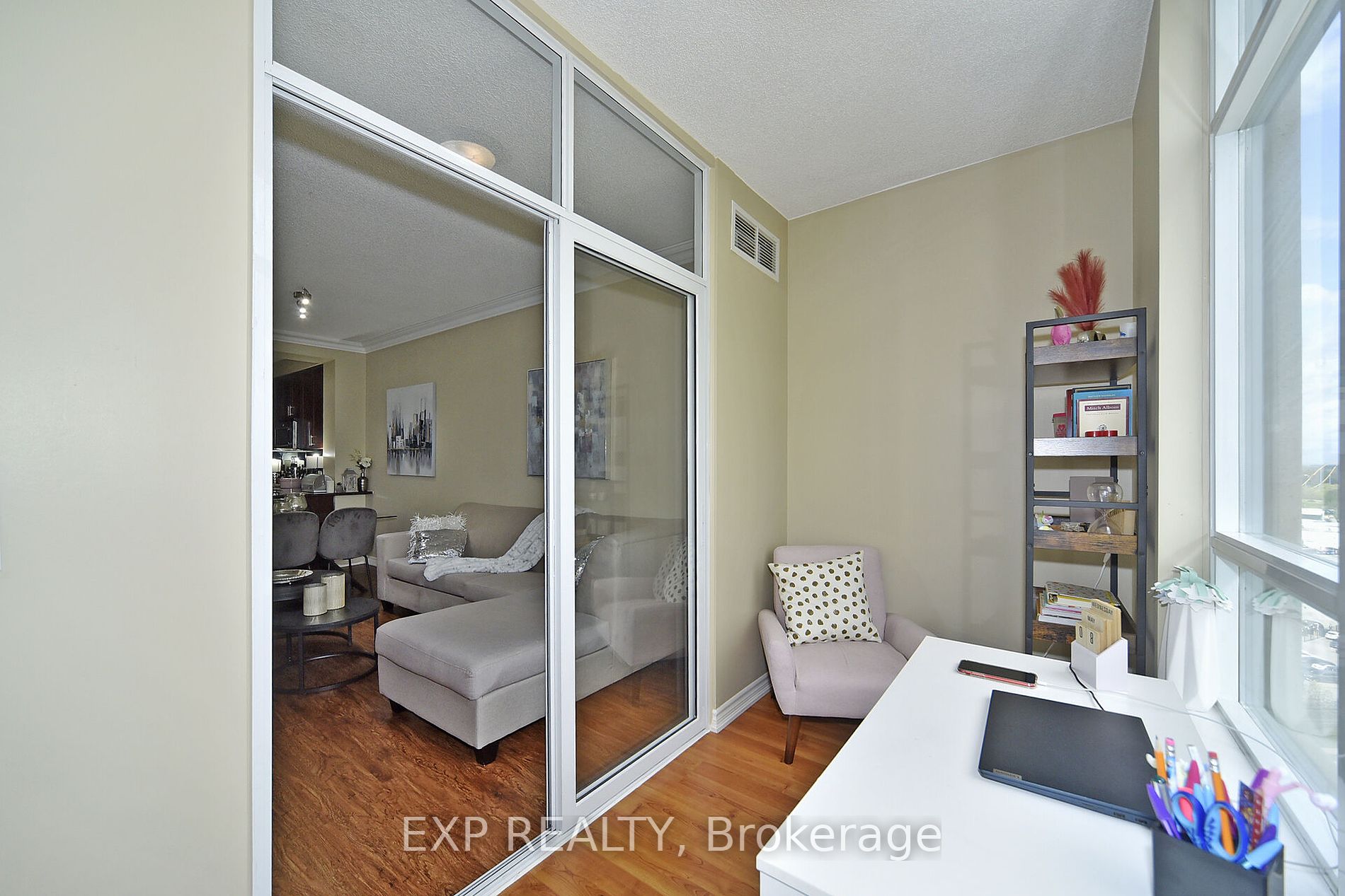9235 Jane Street, #1404