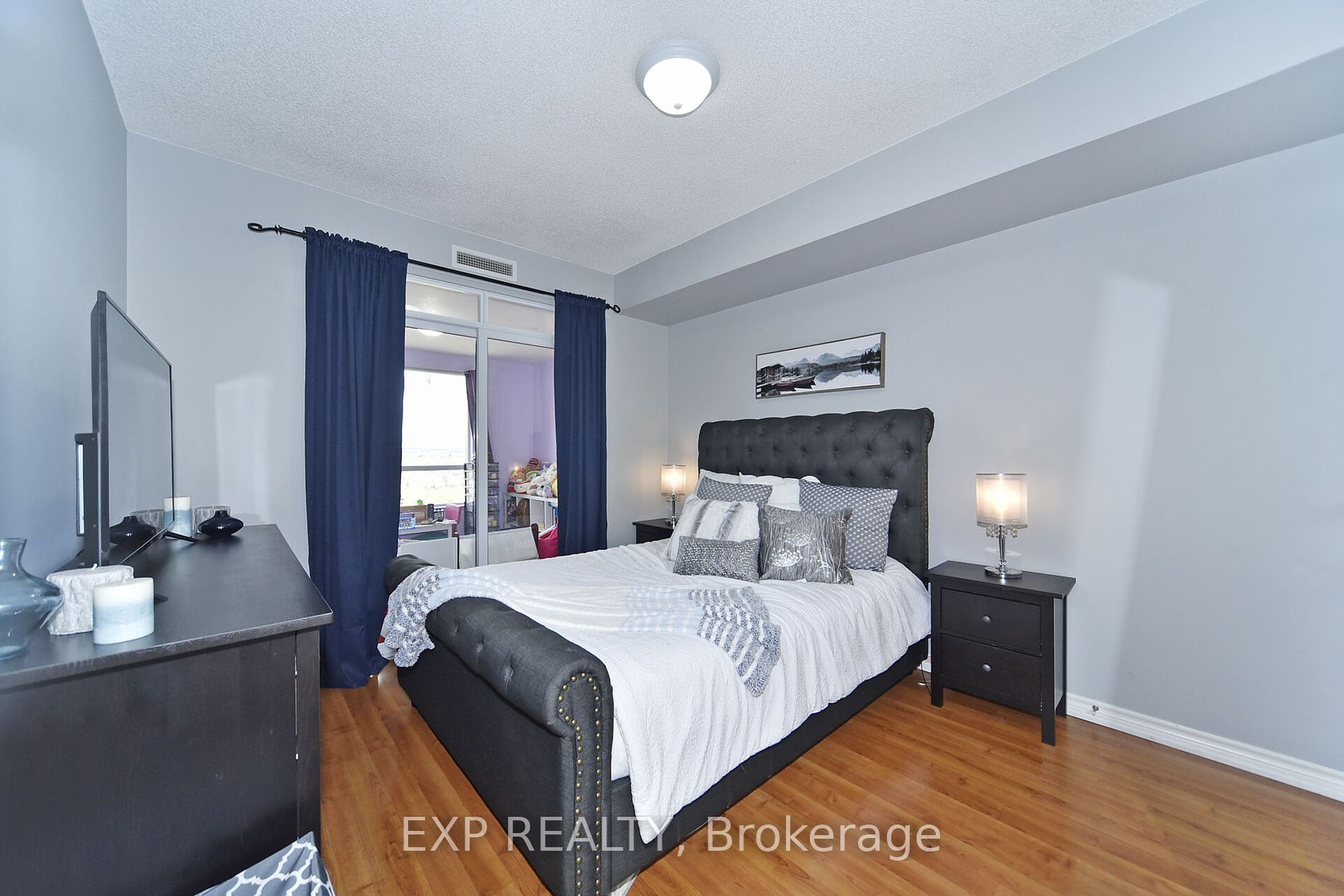 9235 Jane Street, #1404