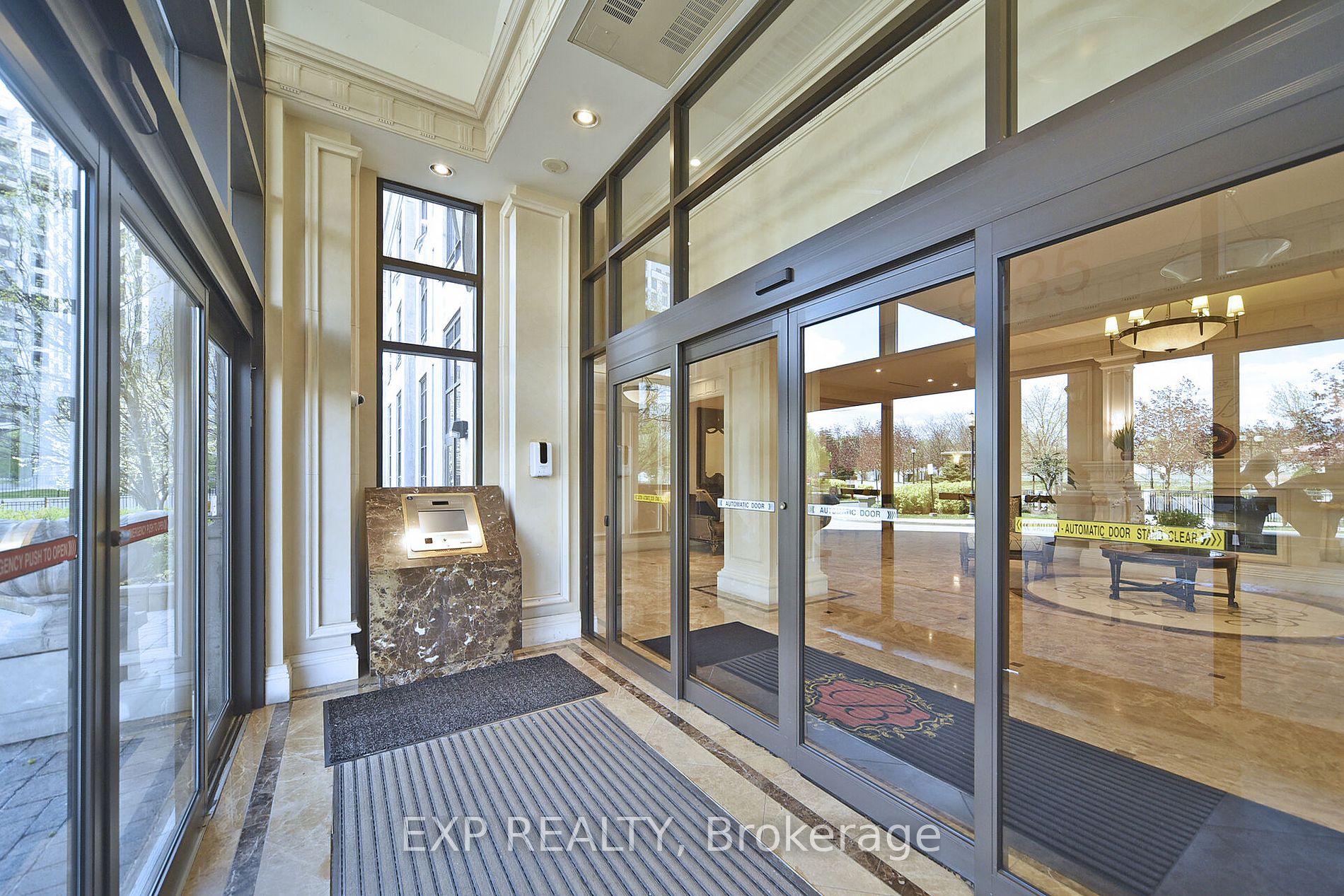 9235 Jane Street, #1404