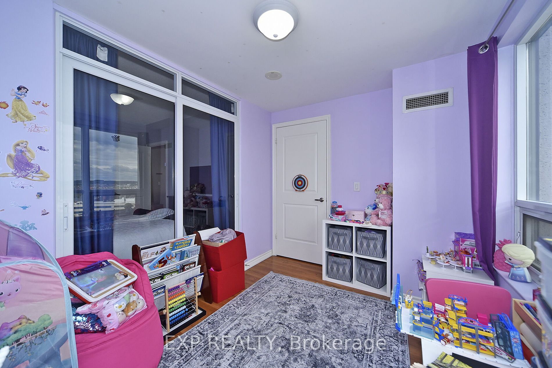 9235 Jane Street, #1404