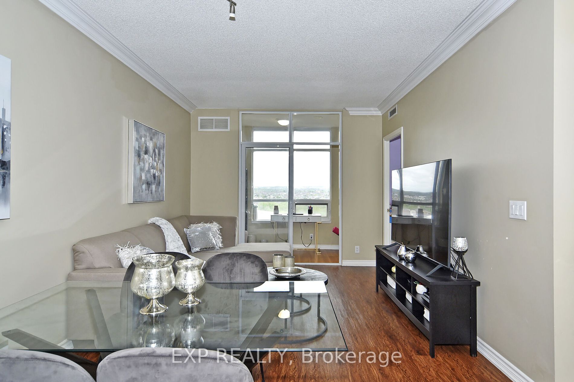 9235 Jane Street, #1404