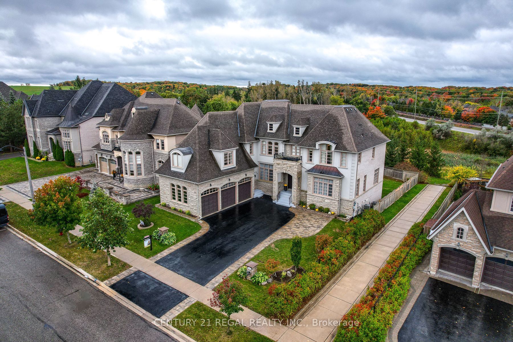 62 Carisbrooke Circ