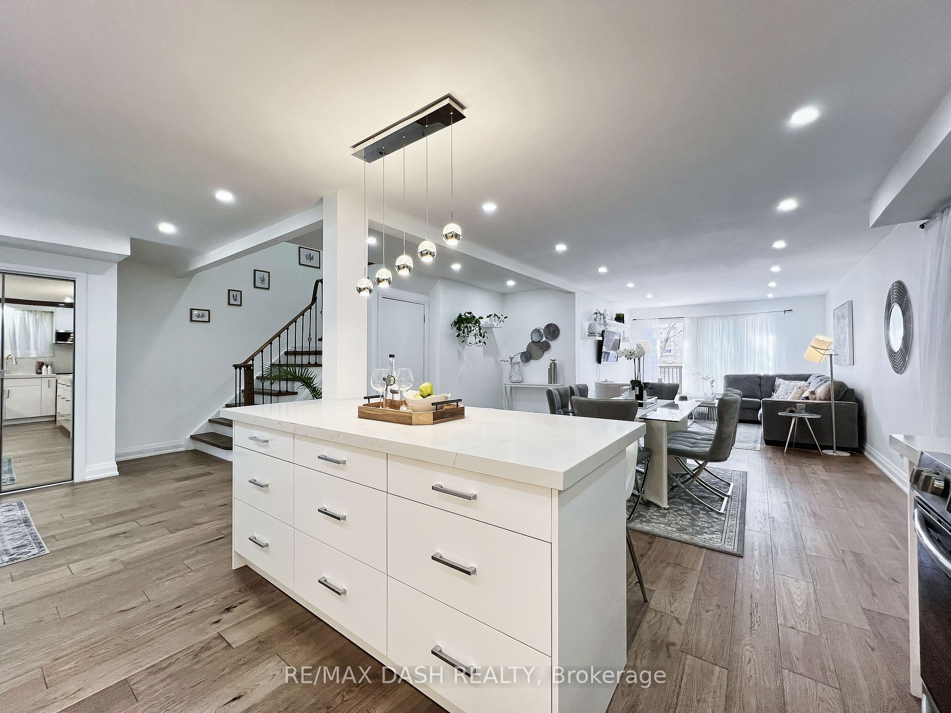 14 Mortimer Crt