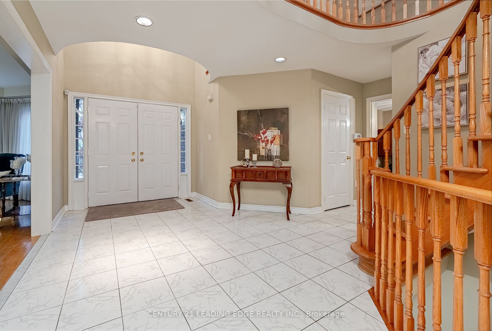 8 Mooreland Court