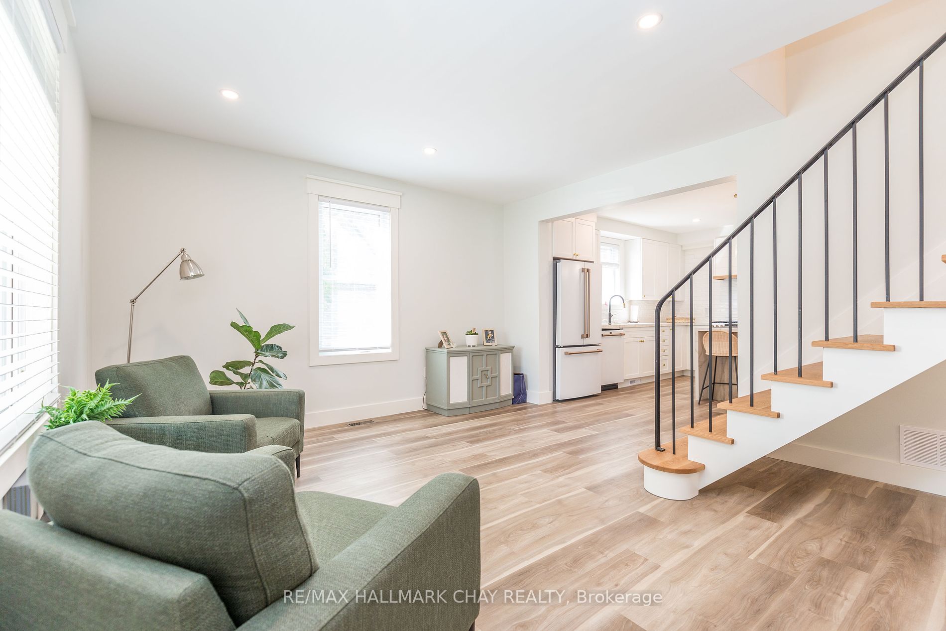 267 Barrie St