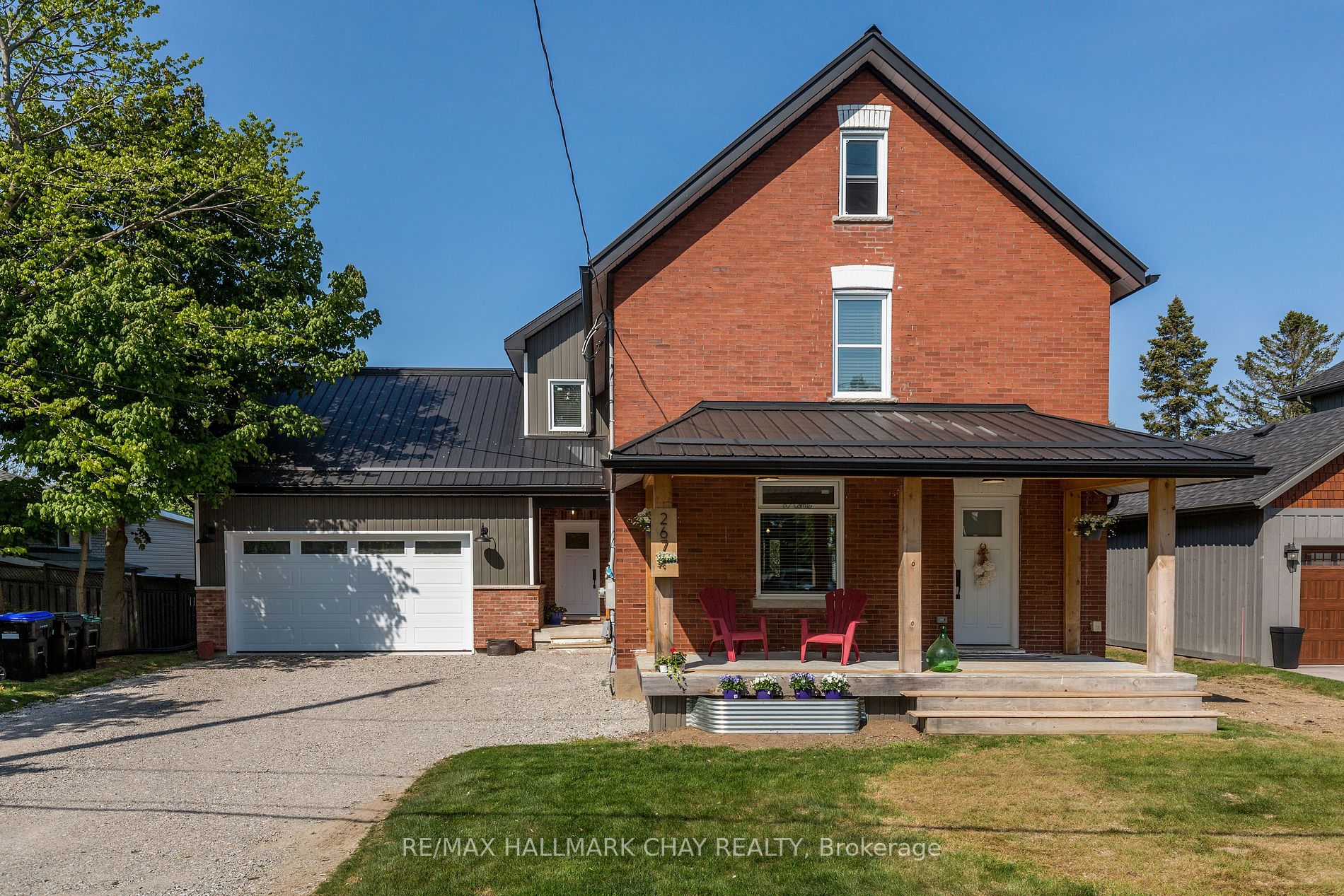 267 Barrie St