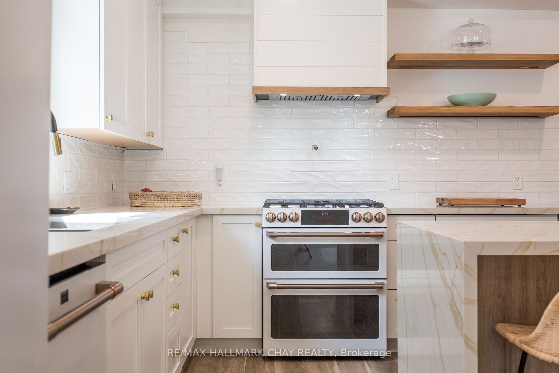 267 Barrie St