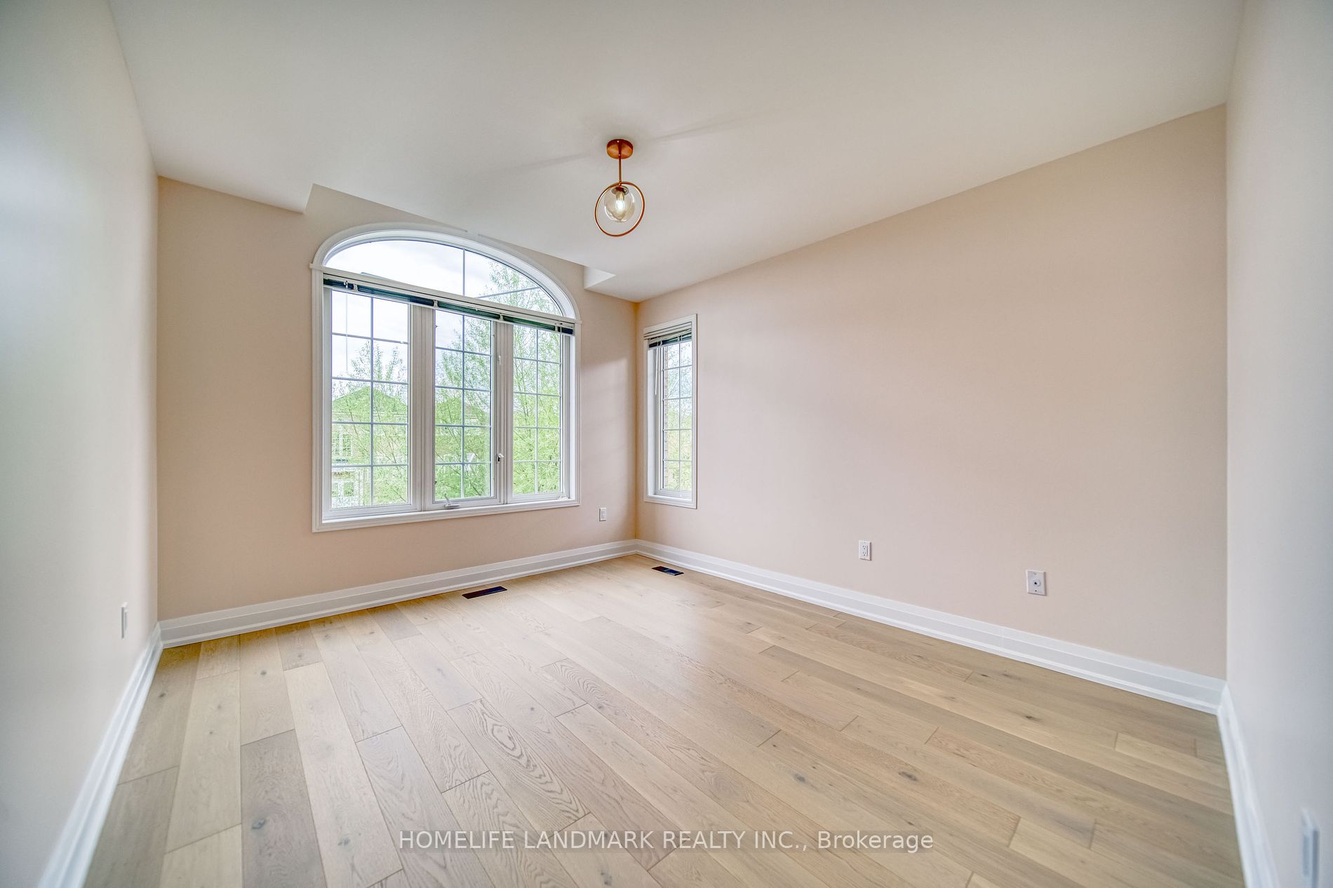 63 Sassafras Circ