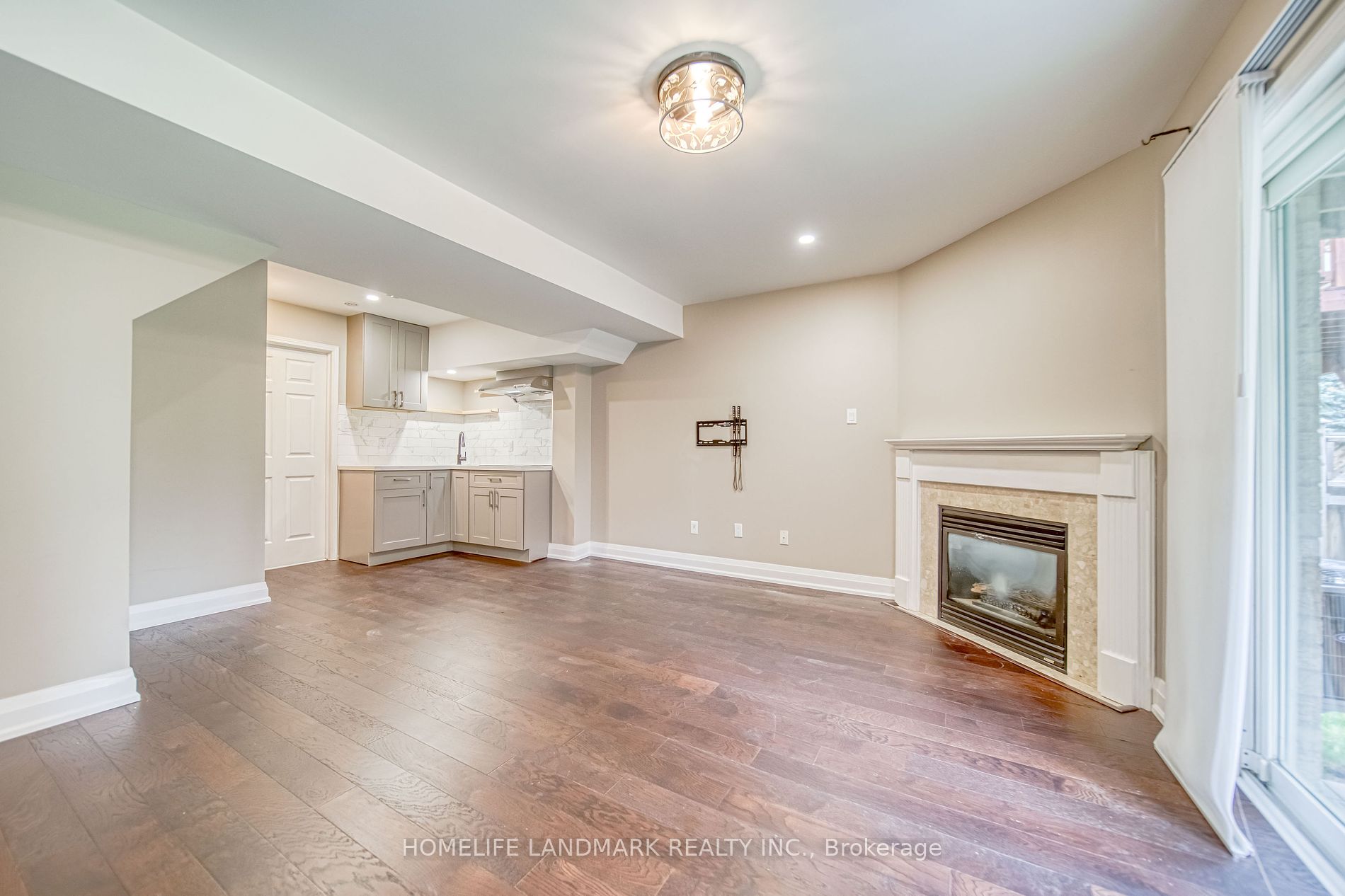 63 Sassafras Circ