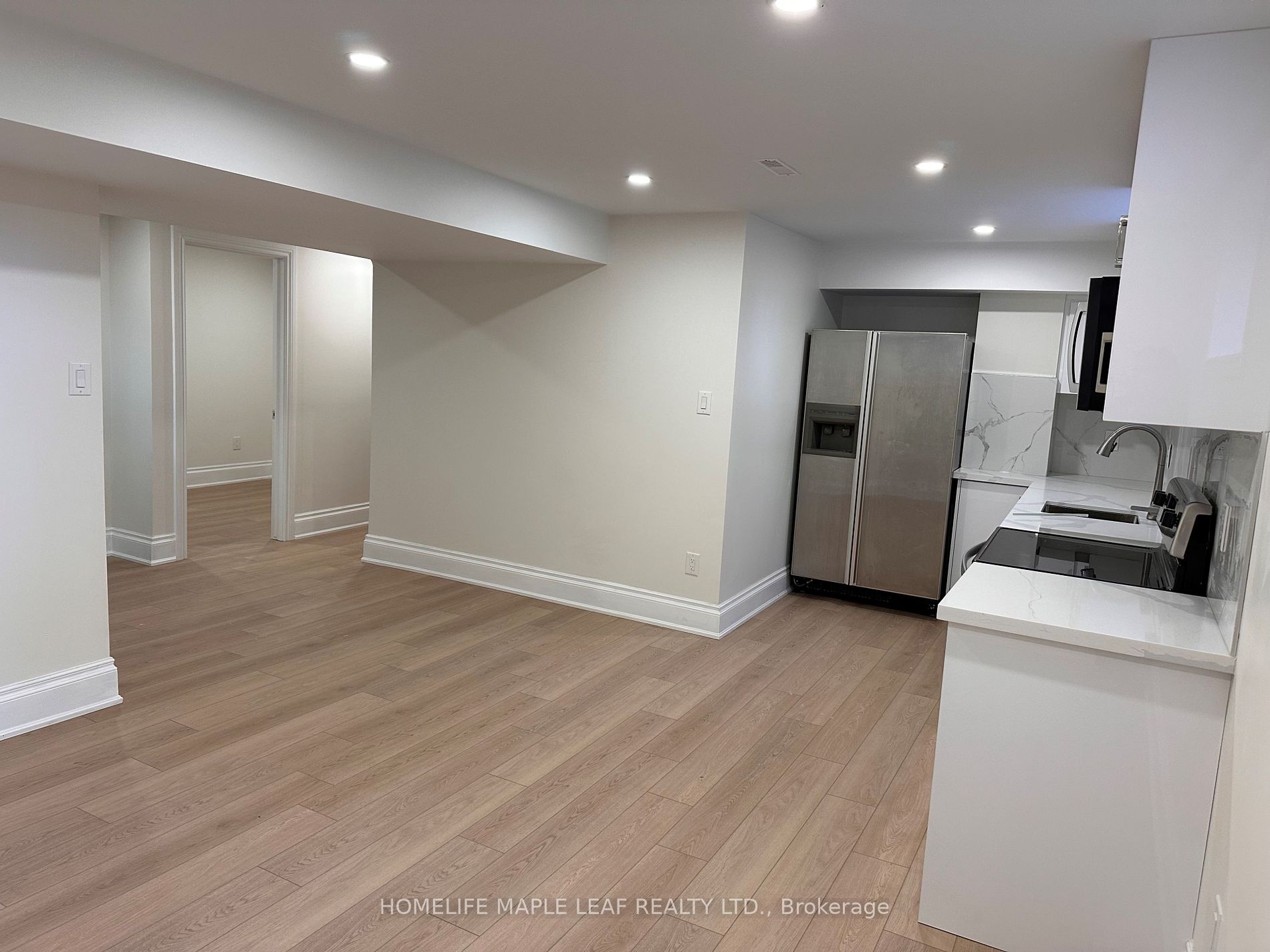 39 Dennis Dr, #1