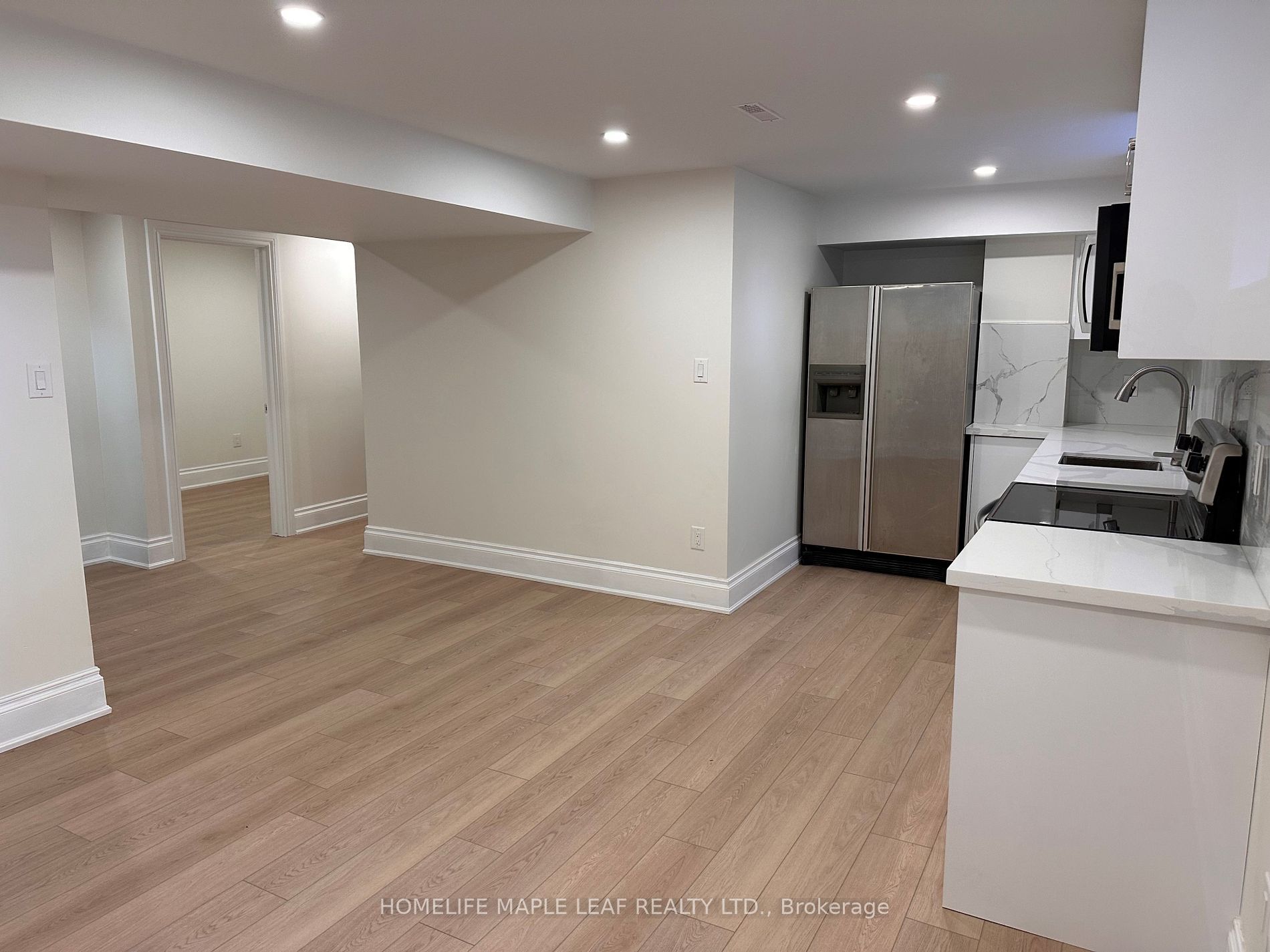39 Dennis Dr, #1