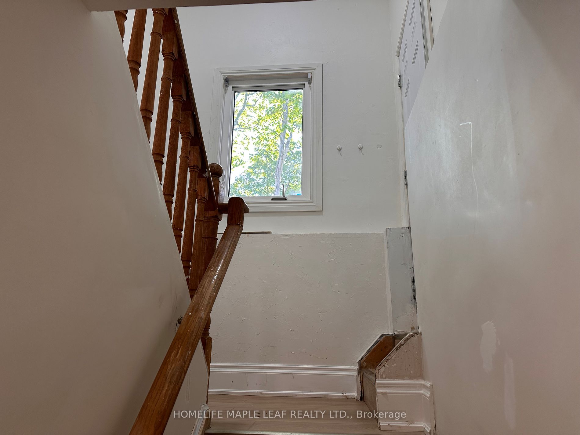 39 Dennis Dr, #1