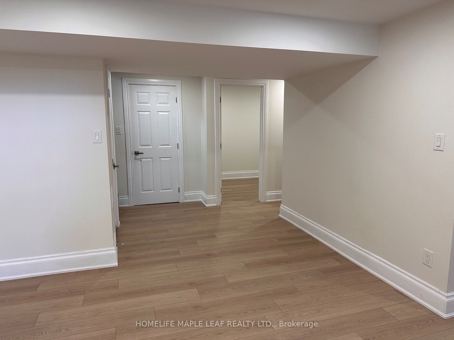 39 Dennis Dr, #1