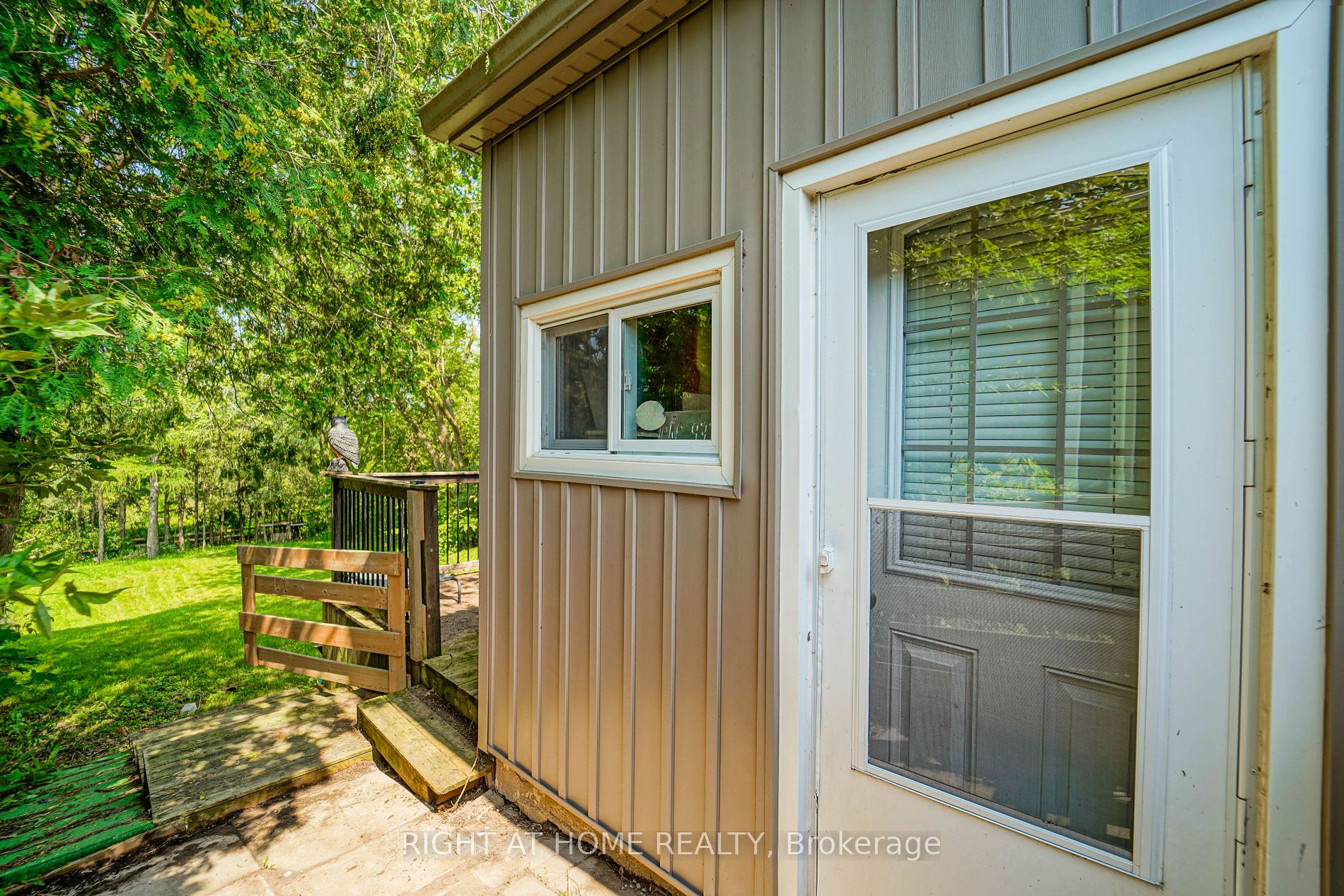 6072 Hillsdale Drive