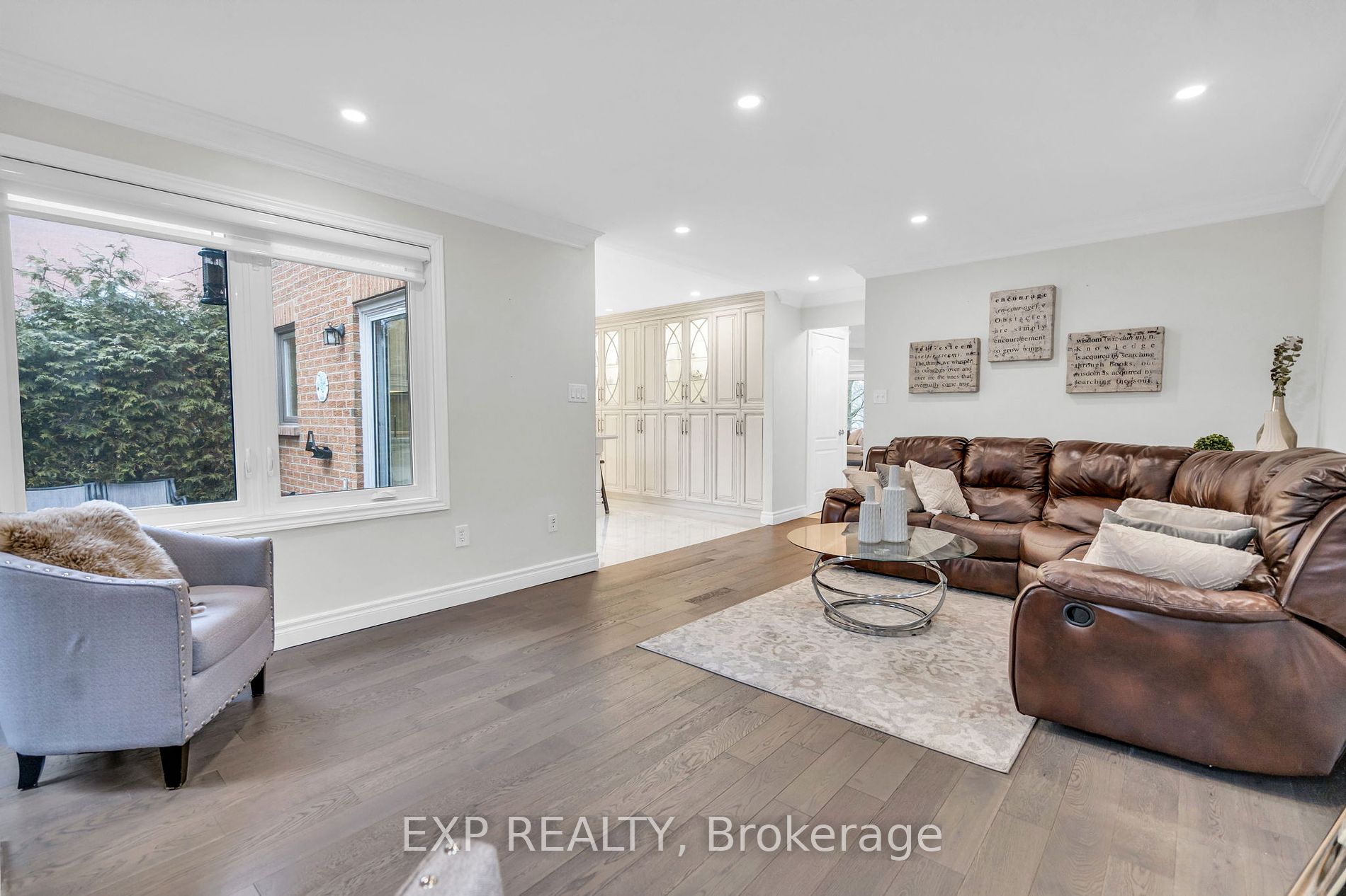 15 Falling Leaf Crt