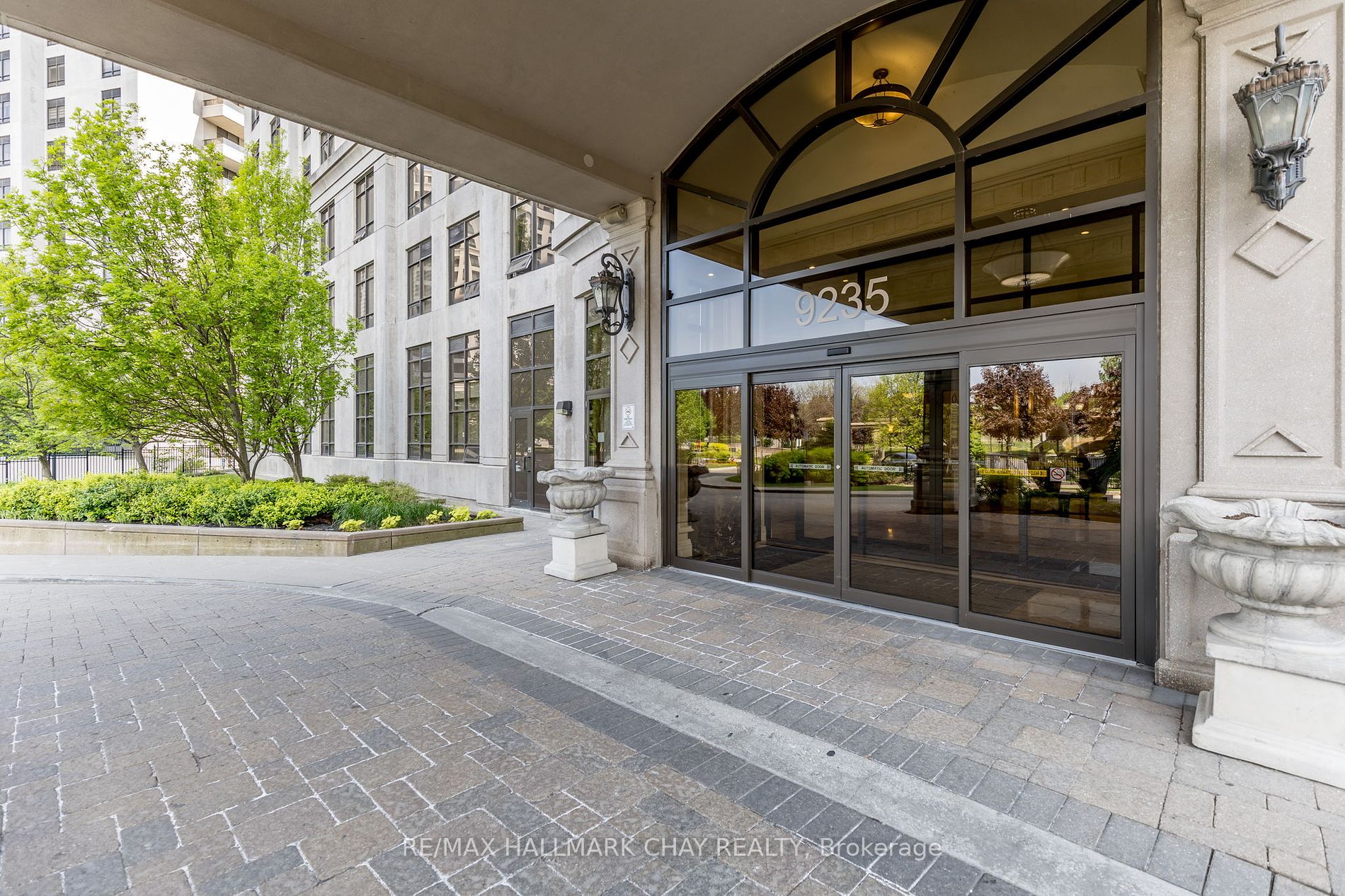 9235 Jane Street, #1605