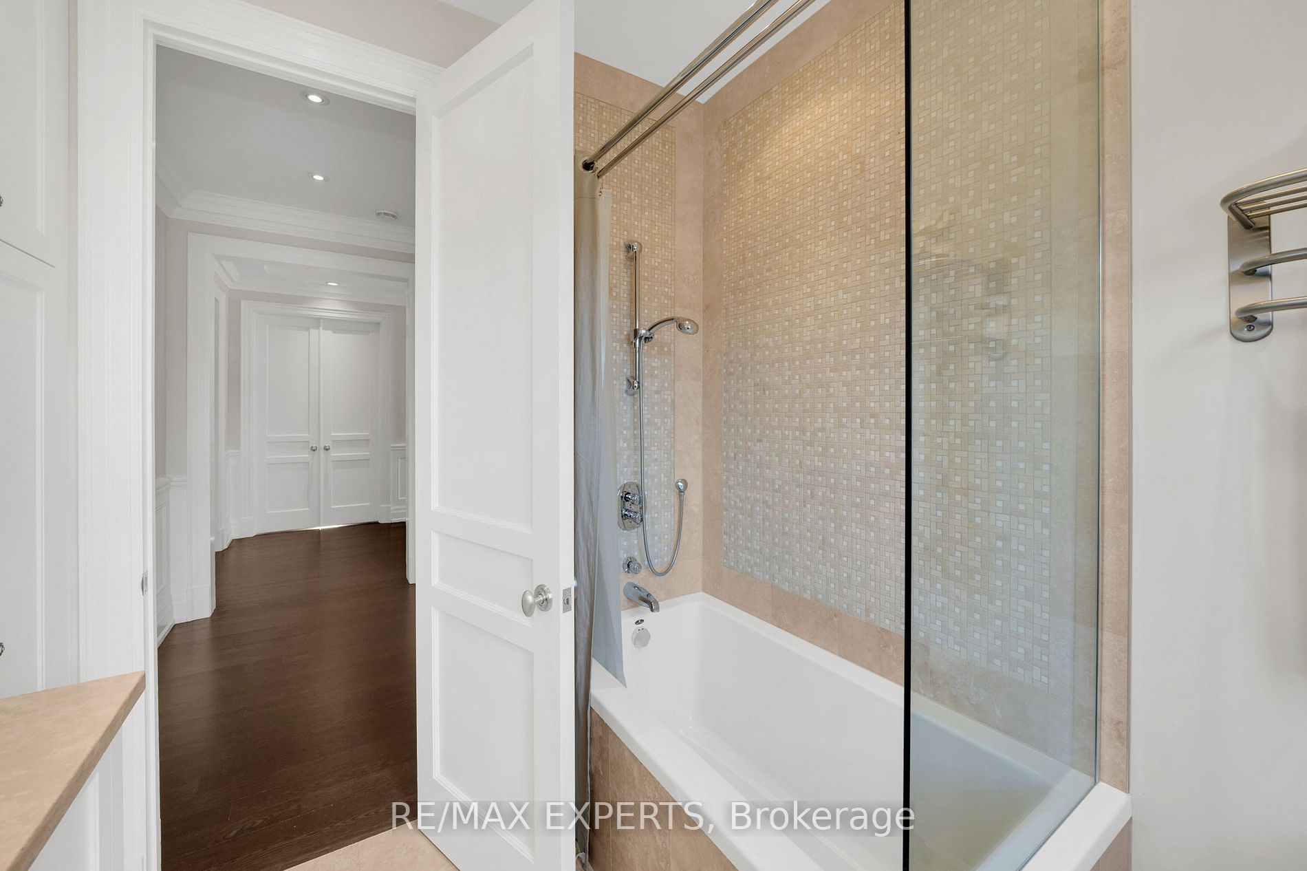181 Kingslynn Drive
