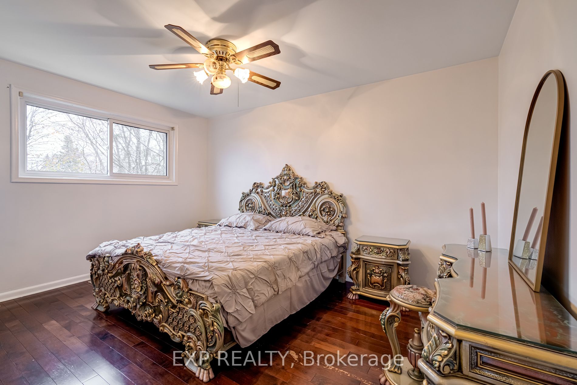 11 Webster Dr