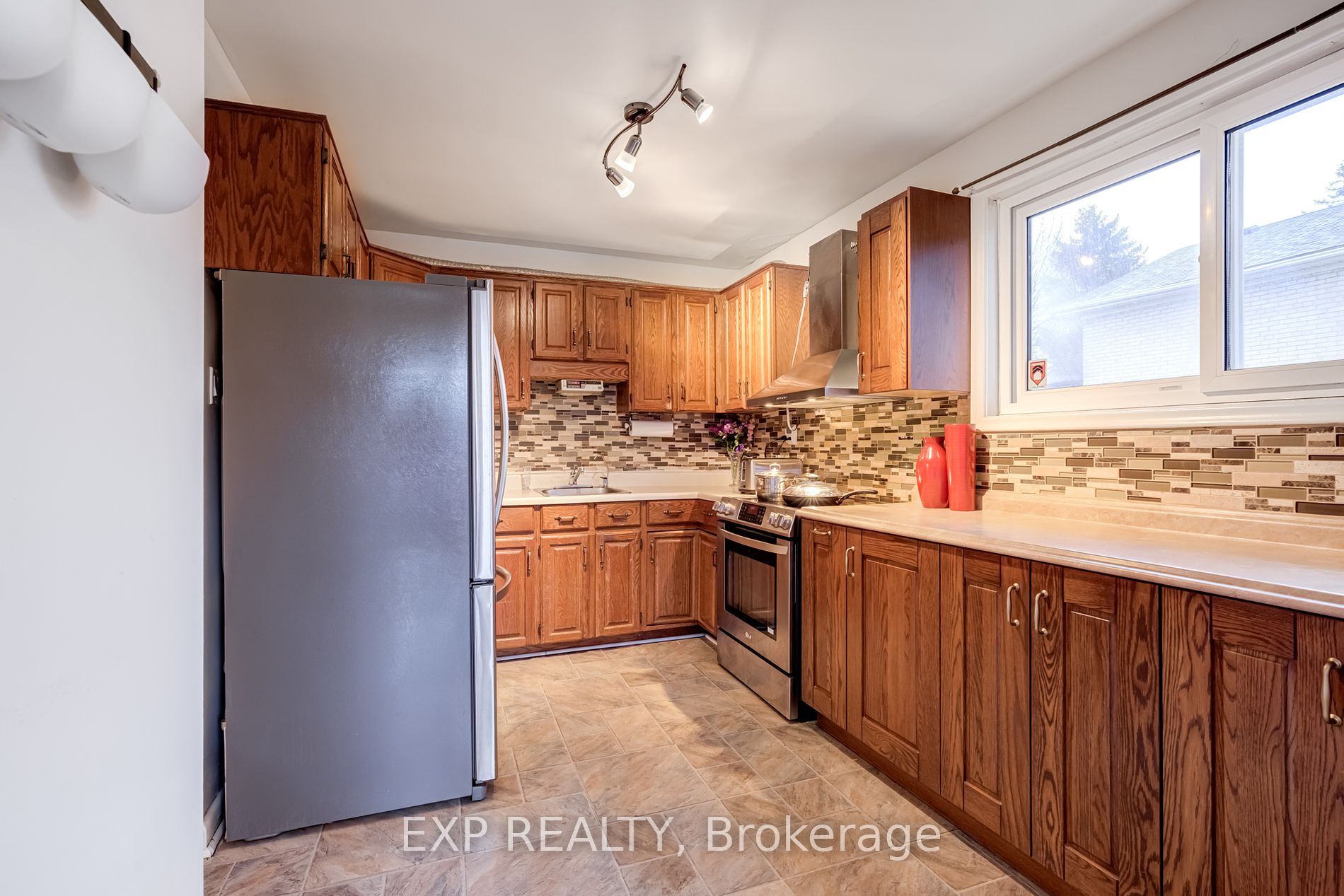11 Webster Dr
