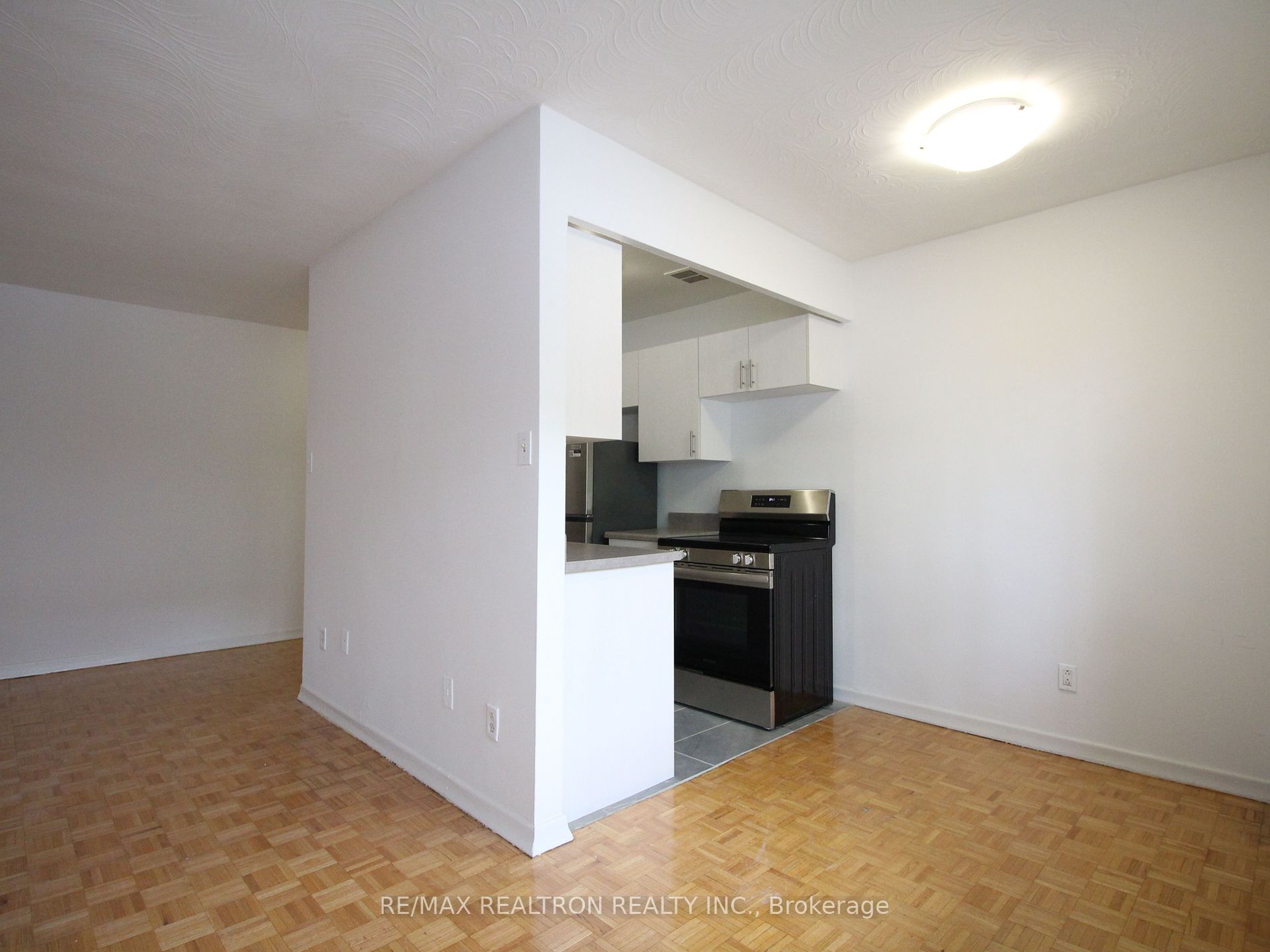 165 Colborne Avenue, #405