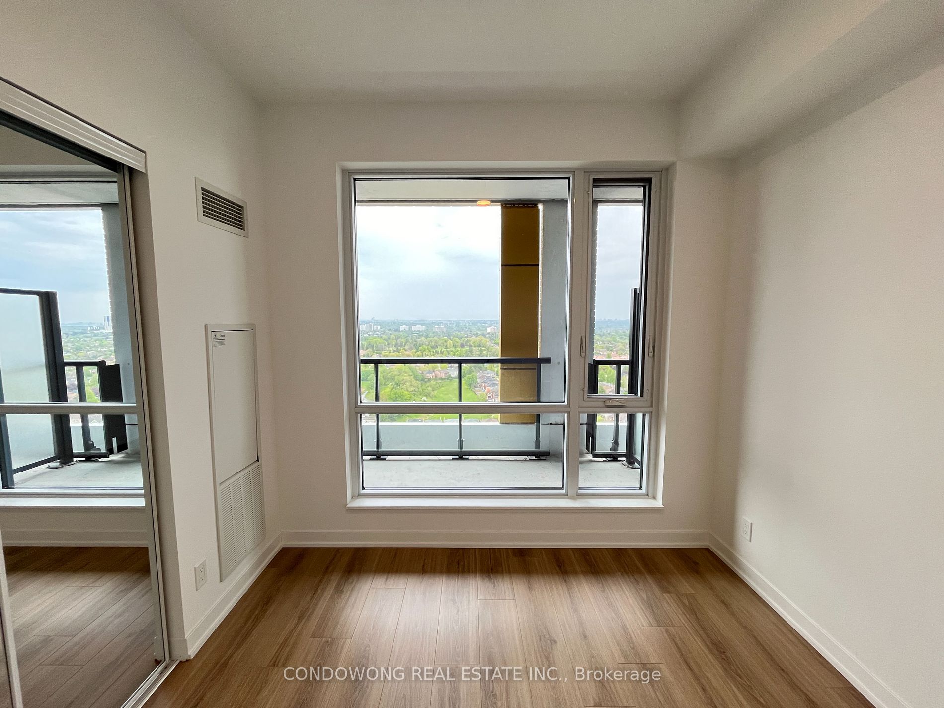 7950 Bathurst Street #2104