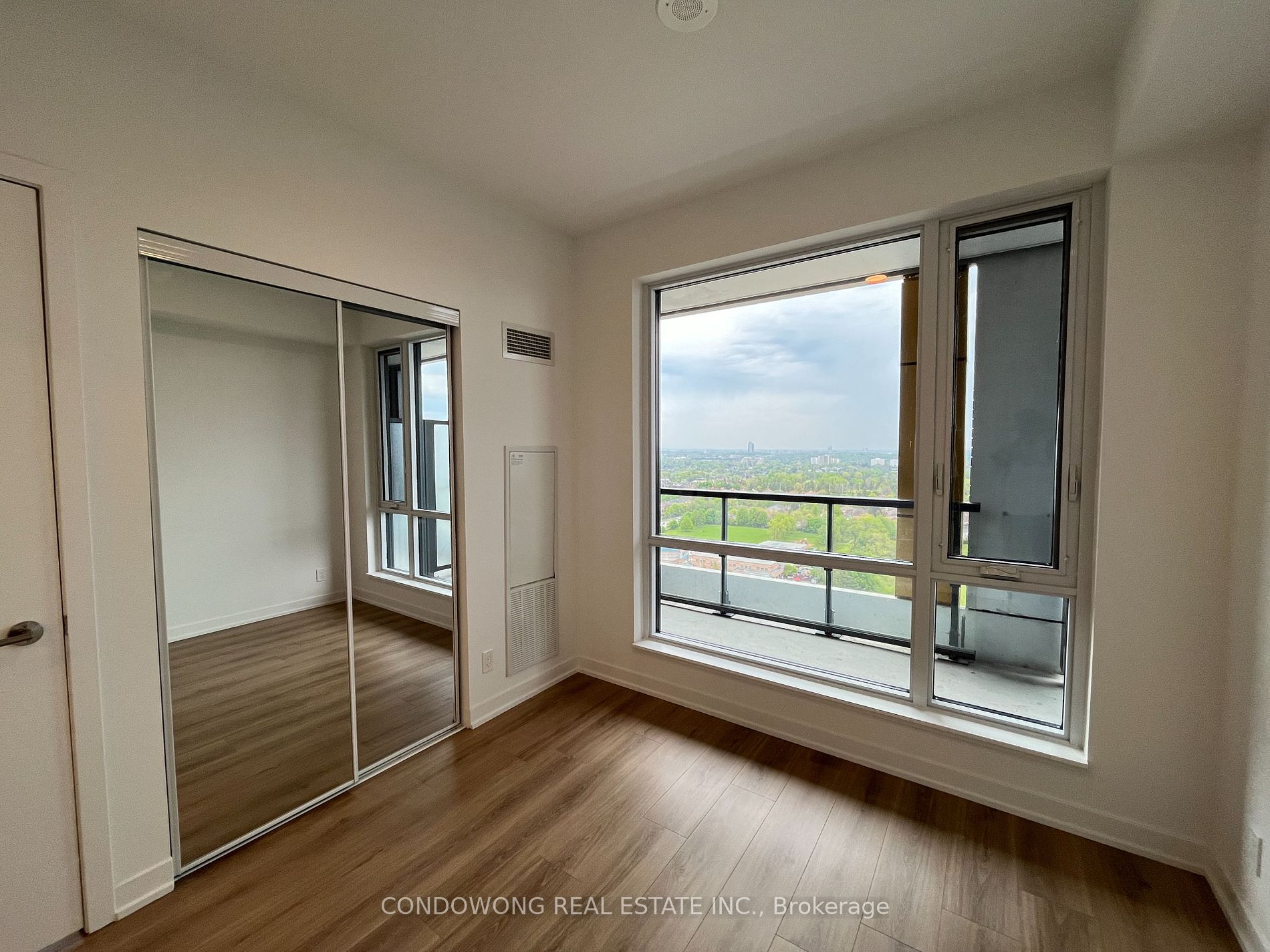 7950 Bathurst Street #2104