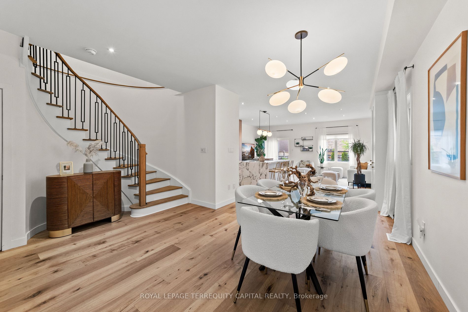 26 Manordale Crescent