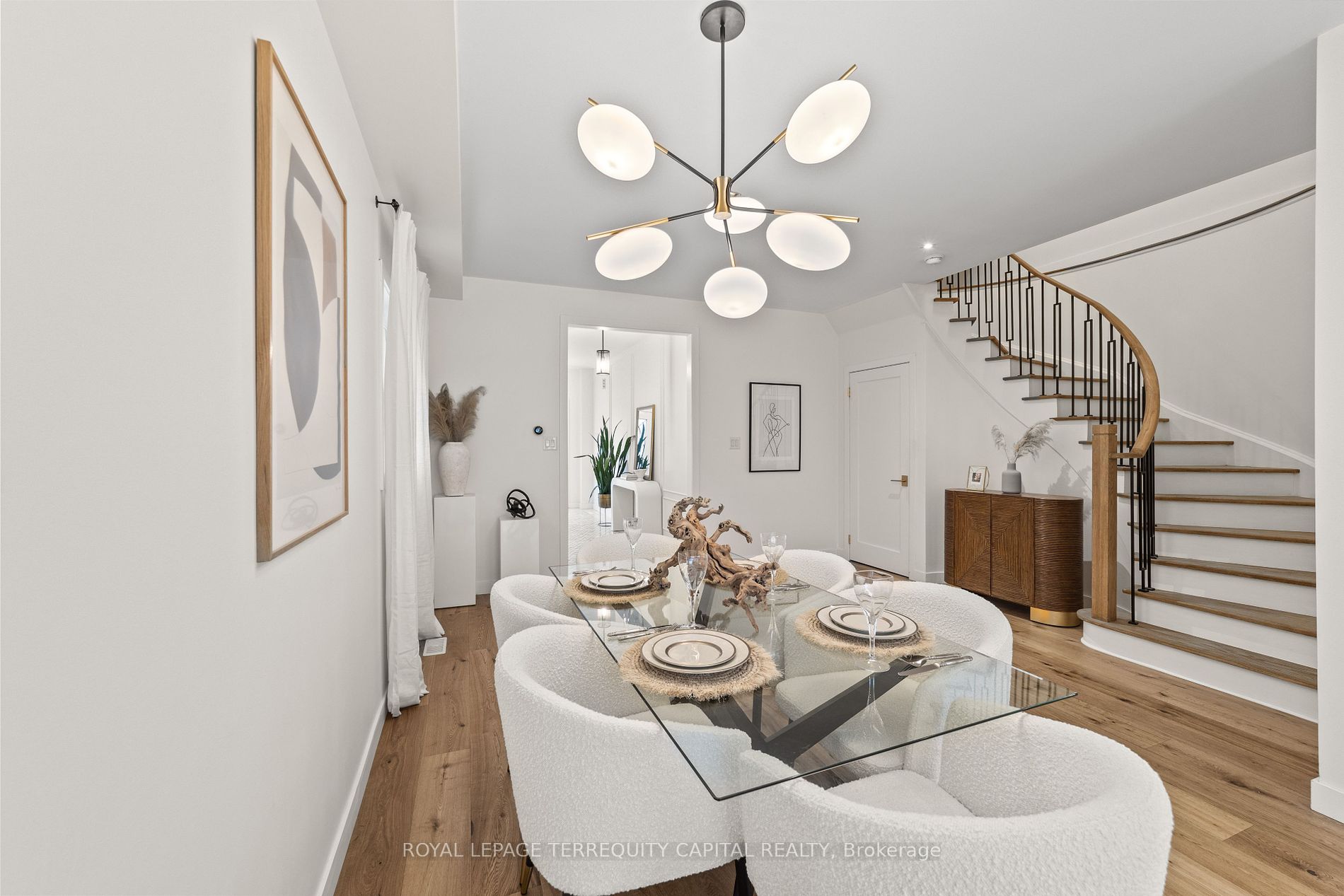 26 Manordale Crescent