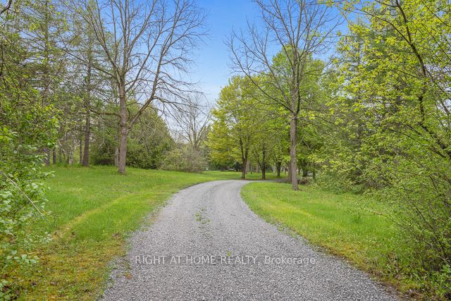 1975 Concession 4 Road