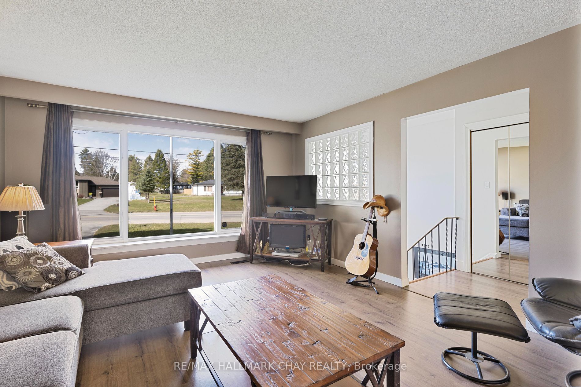 3151 25th Sideroad