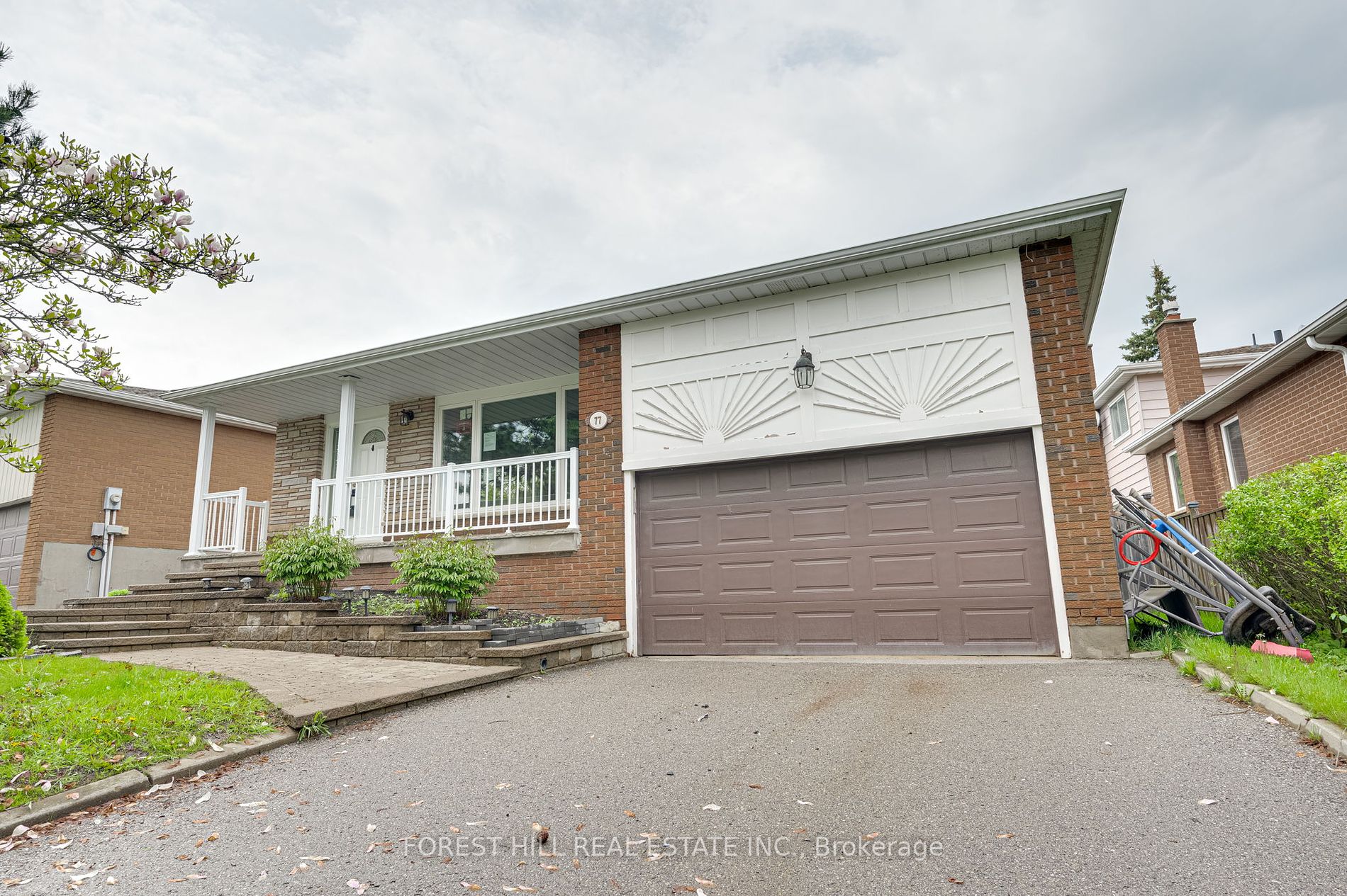 77 Lee Avenue