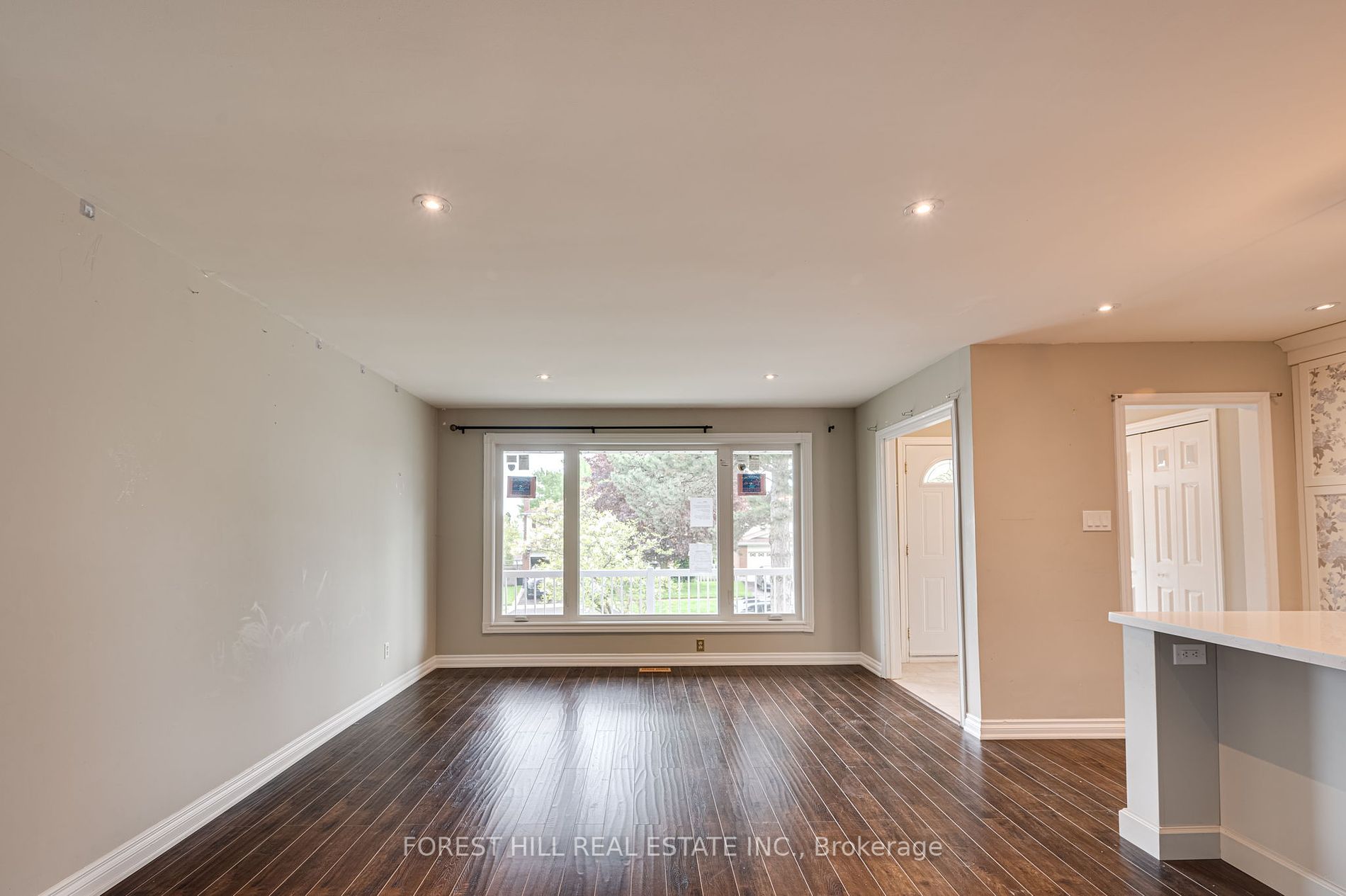 77 Lee Avenue
